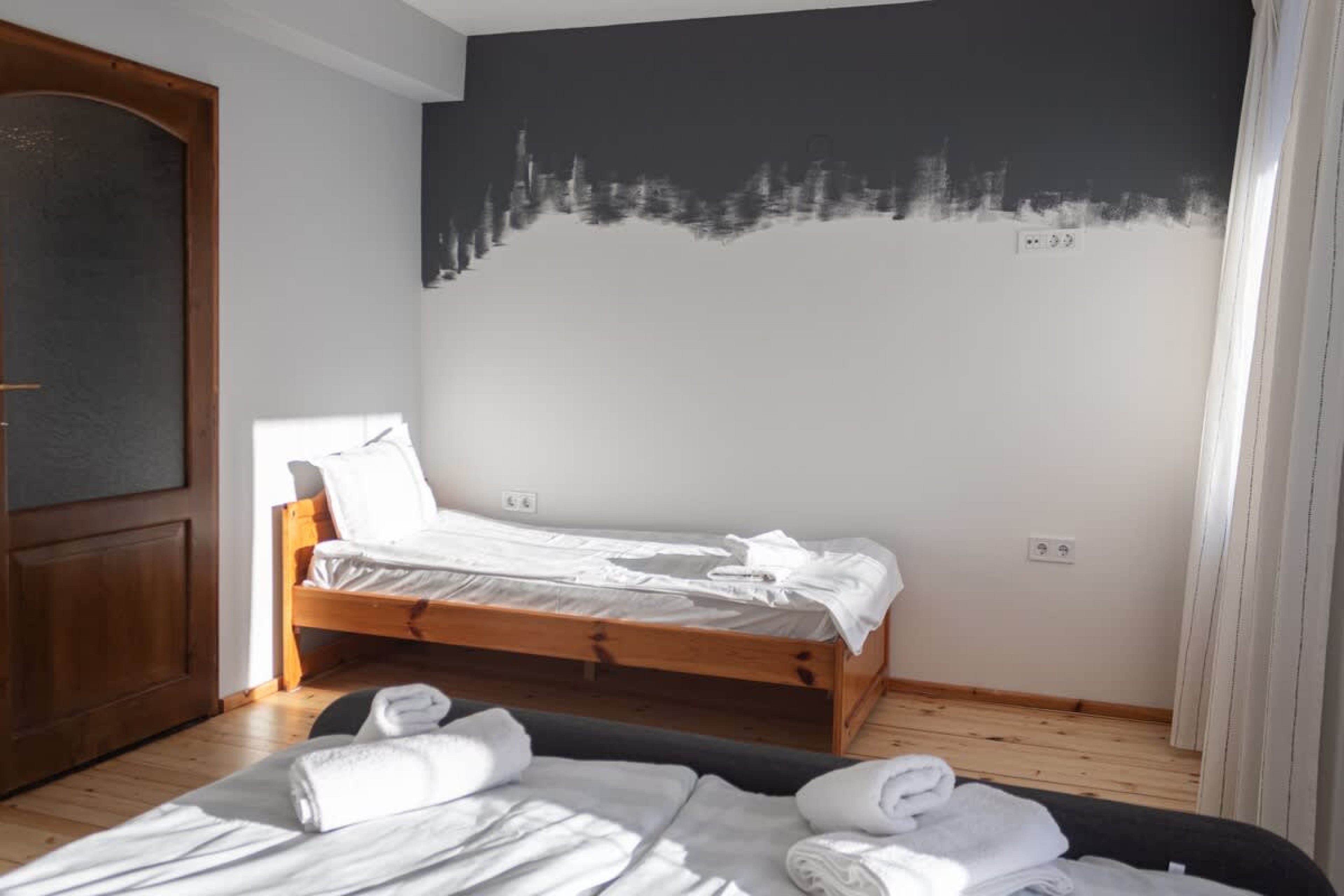 Scoutaround White Logo