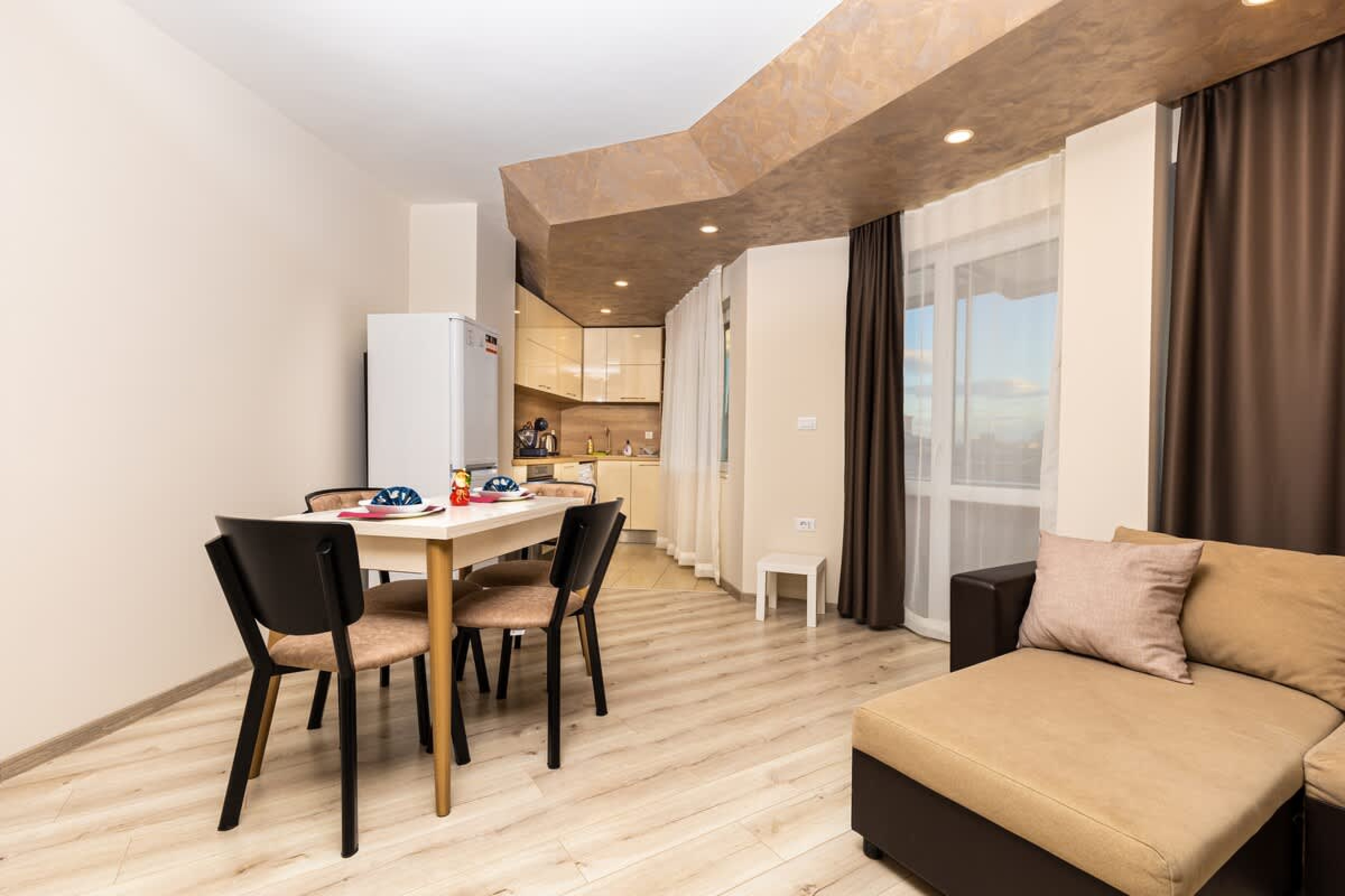 Scoutaround White Logo