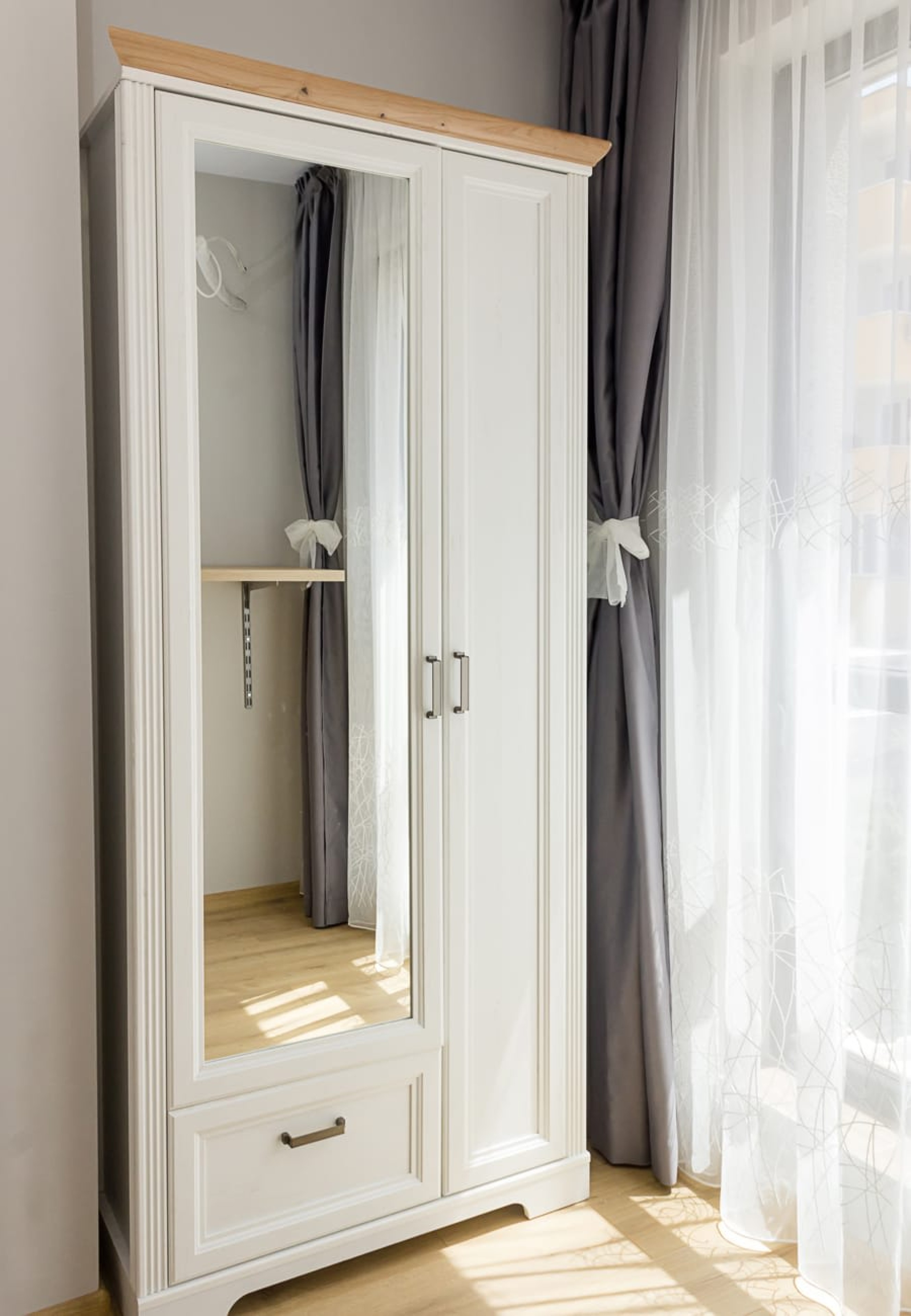 Scoutaround White Logo