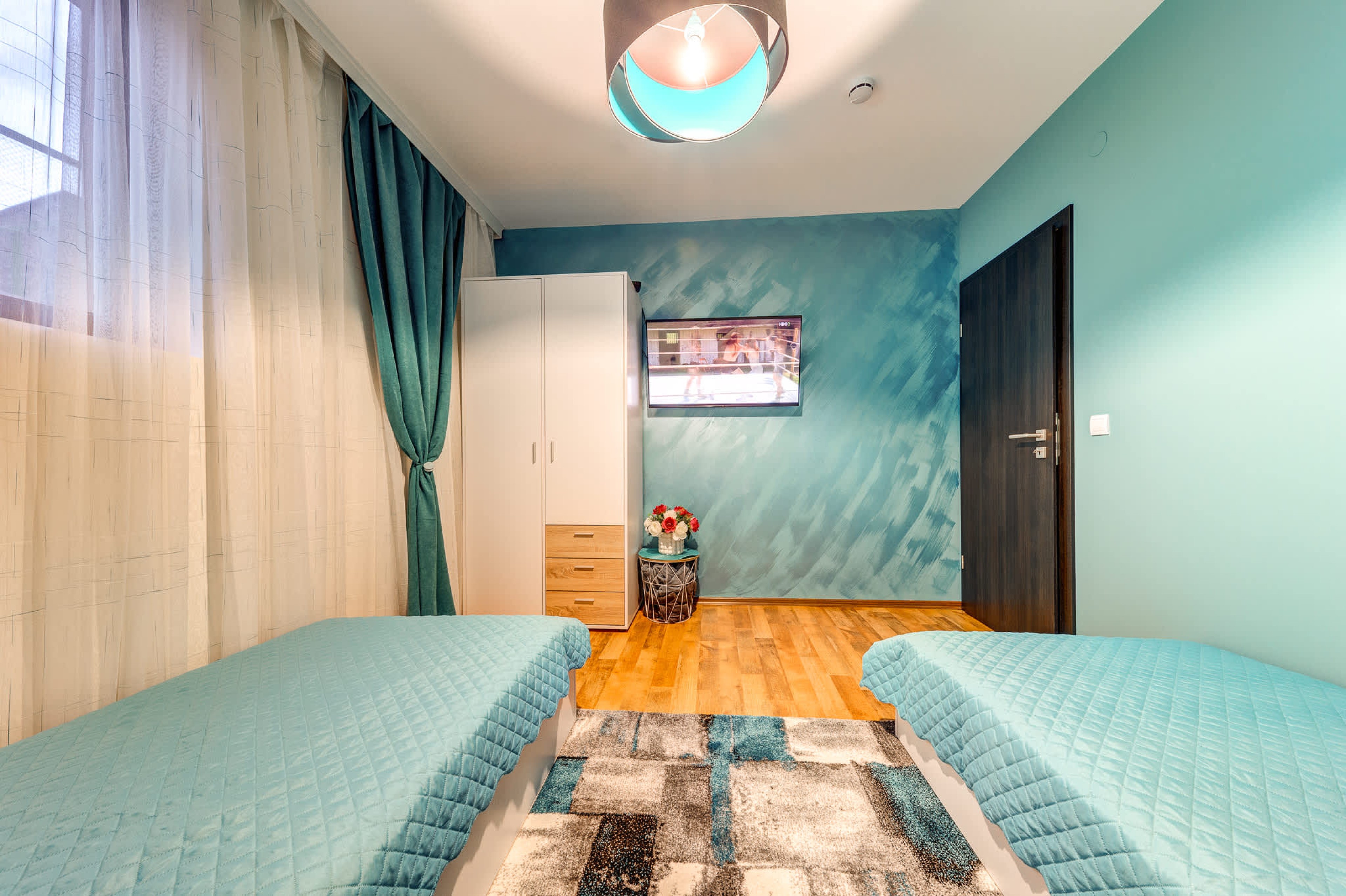 Scoutaround White Logo