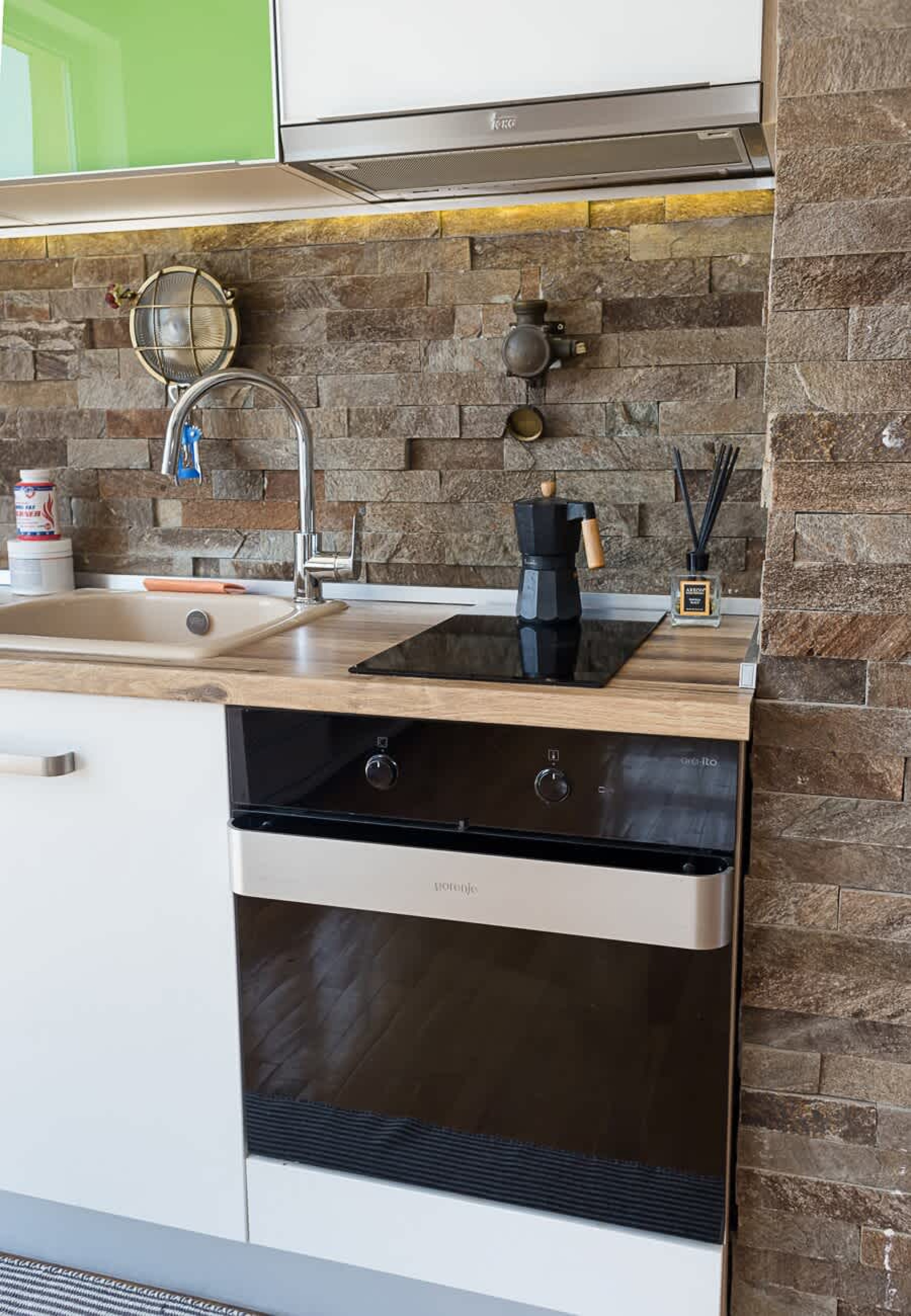 Scoutaround White Logo