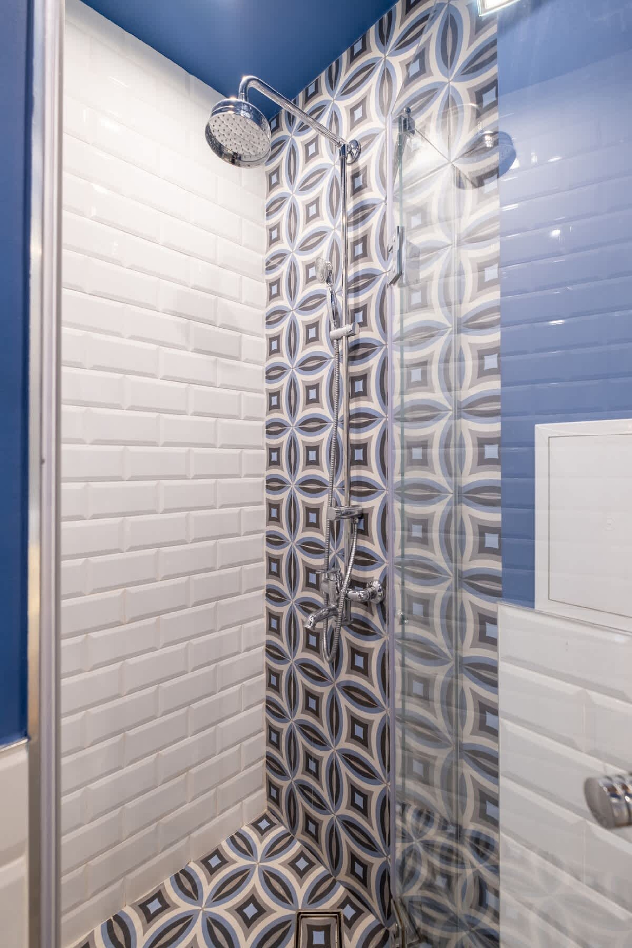 Scoutaround White Logo