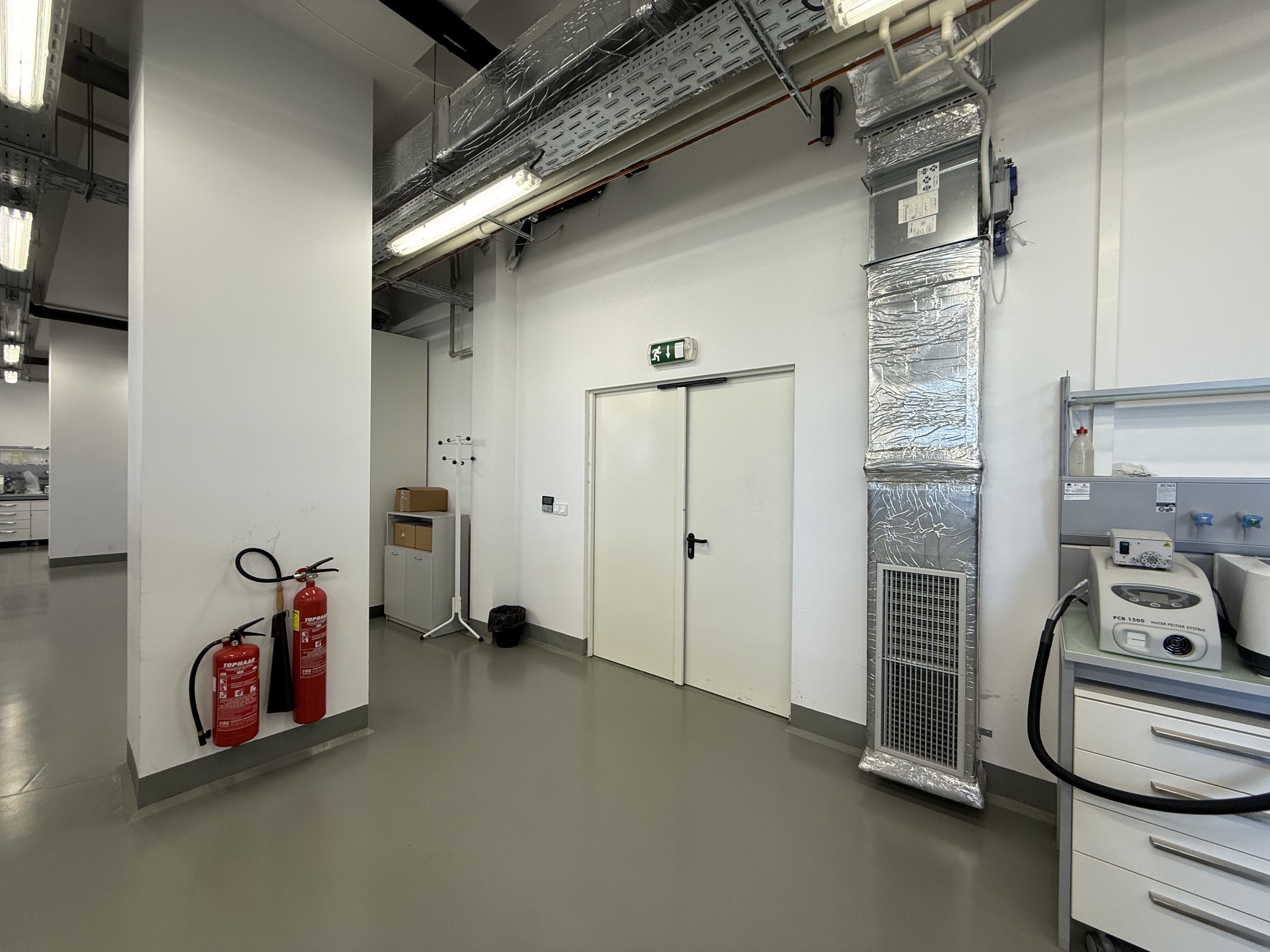 Scoutaround White Logo