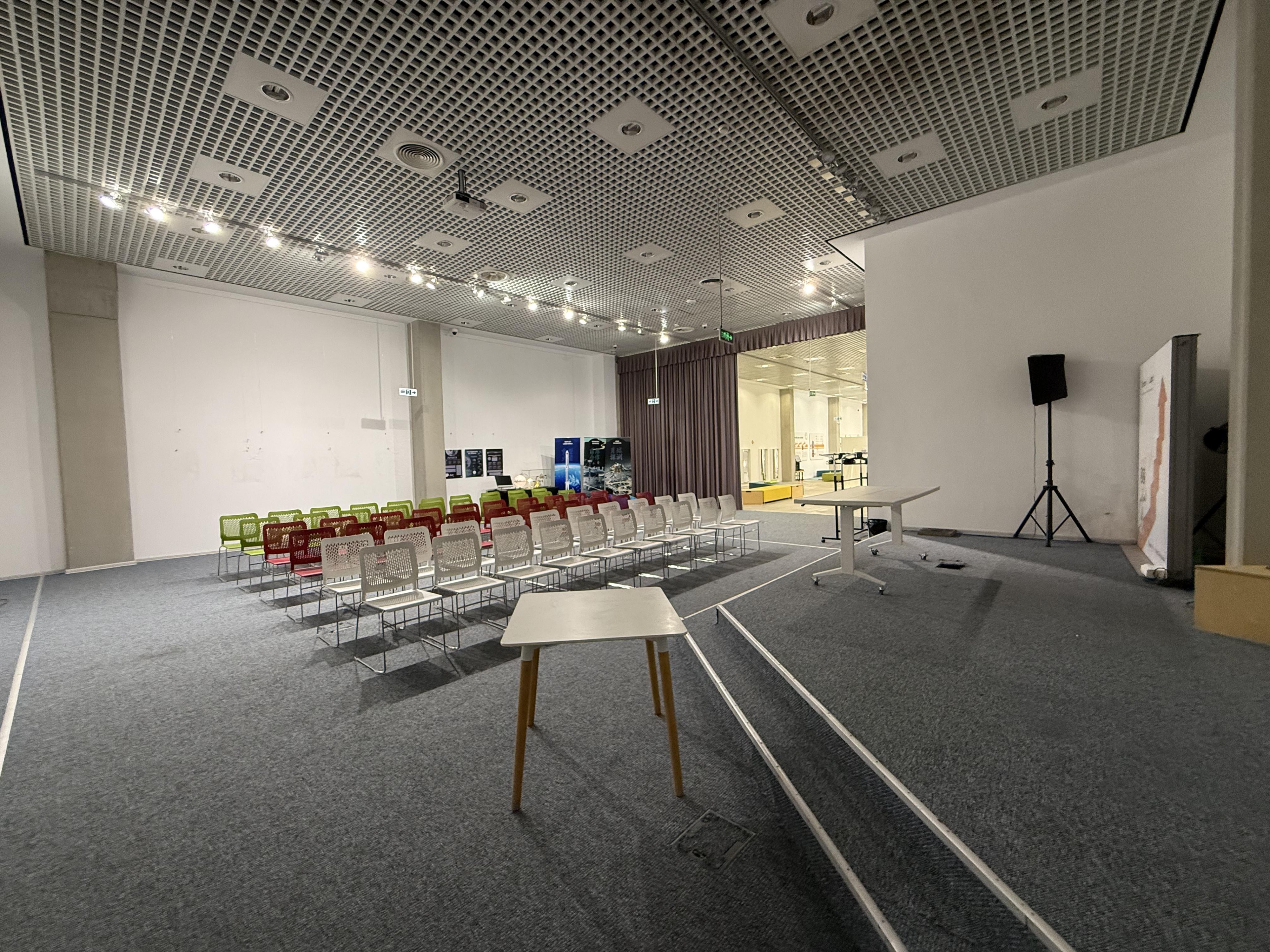 Scoutaround White Logo