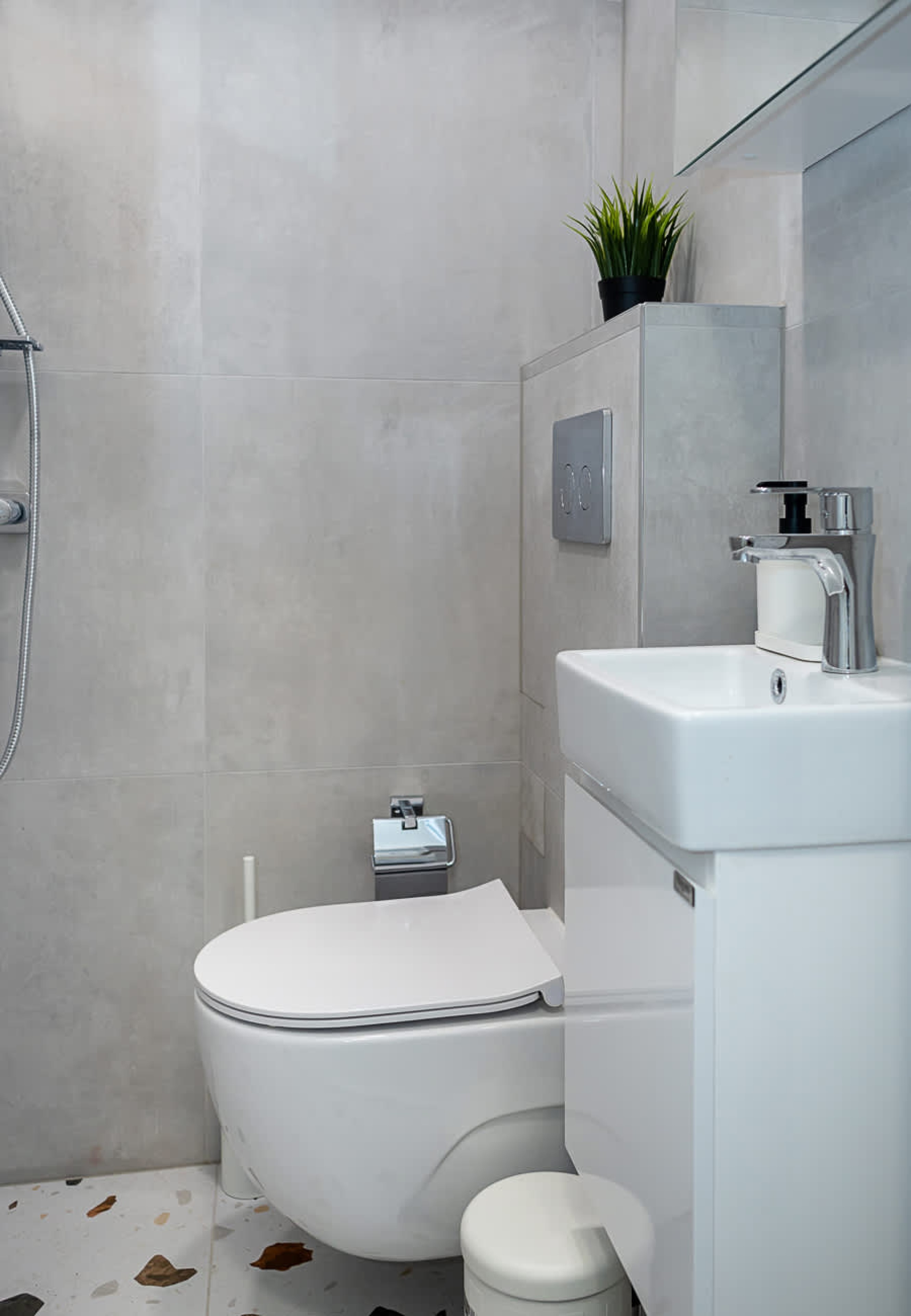 Scoutaround White Logo