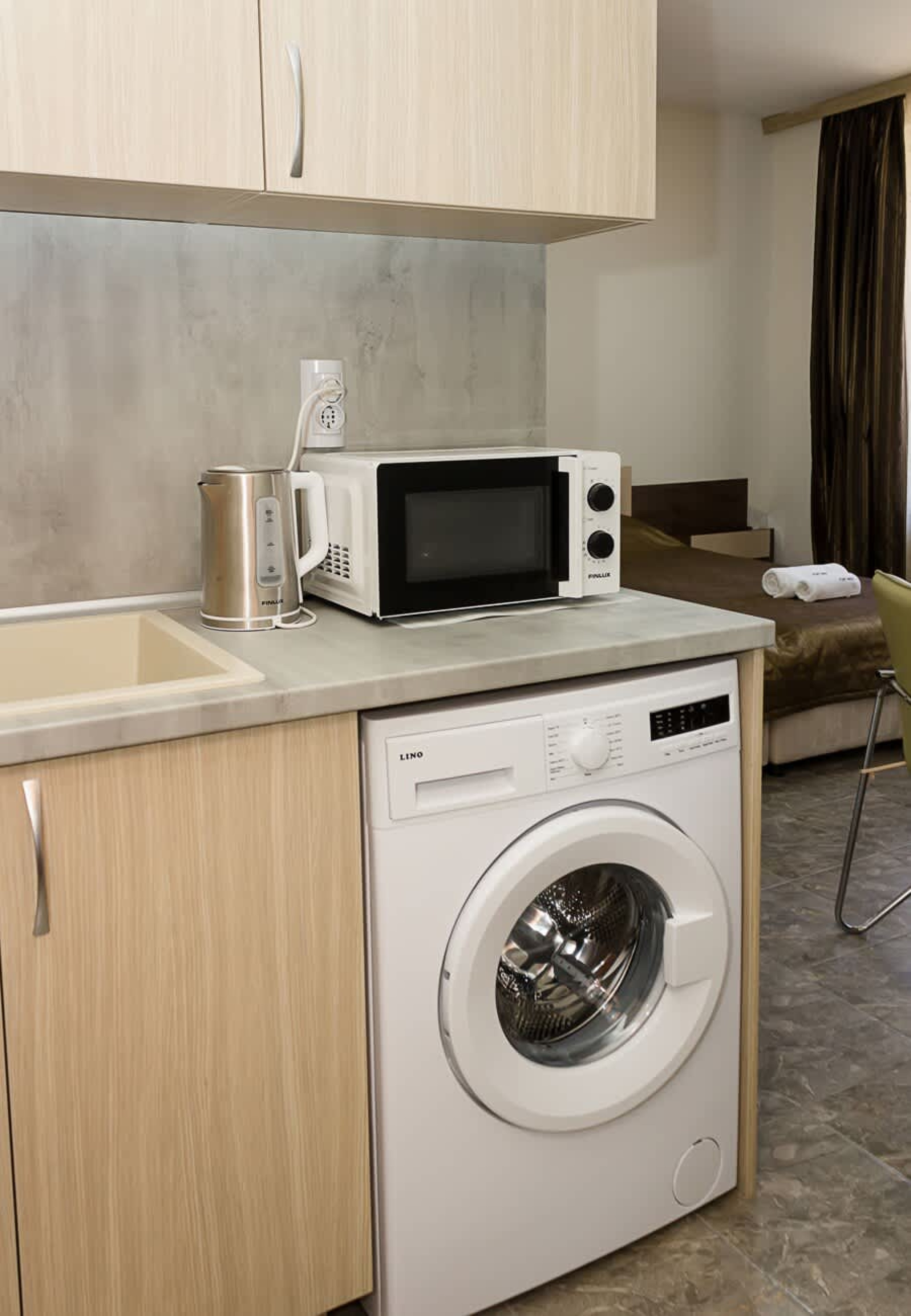 Scoutaround White Logo