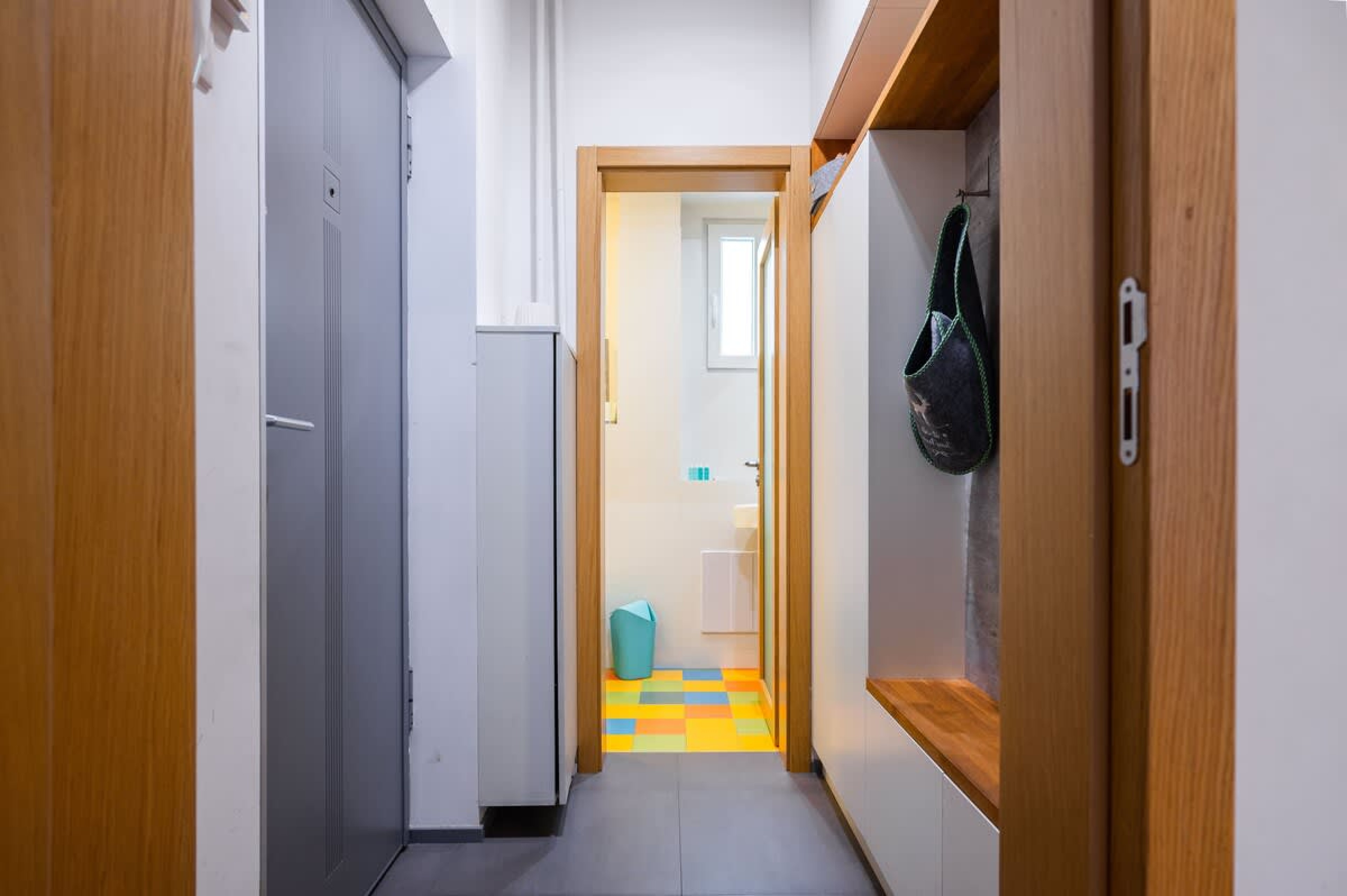 Scoutaround White Logo