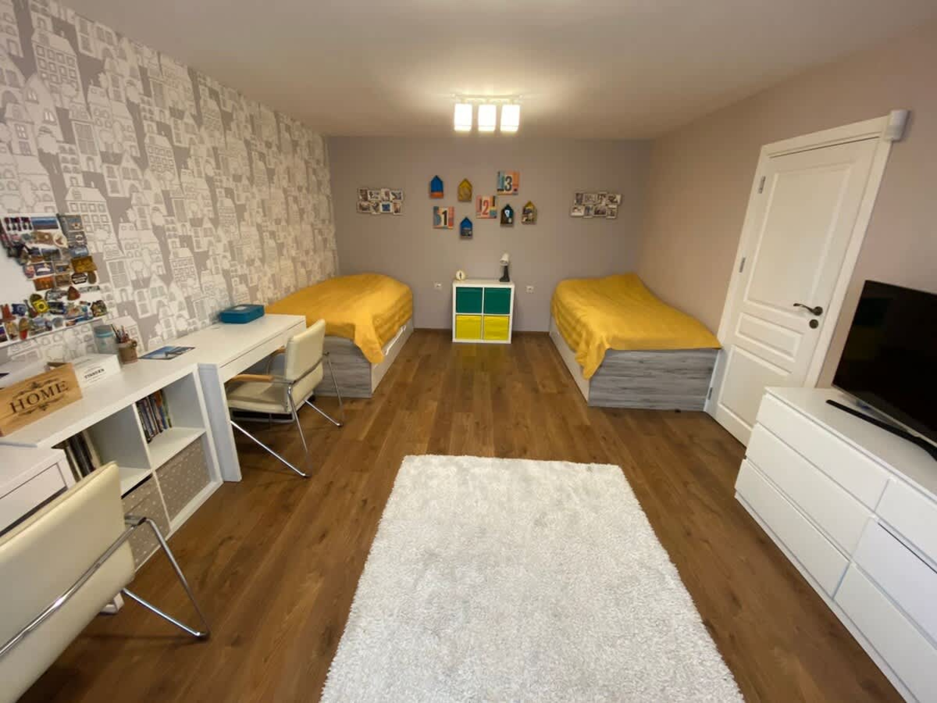 Scoutaround White Logo