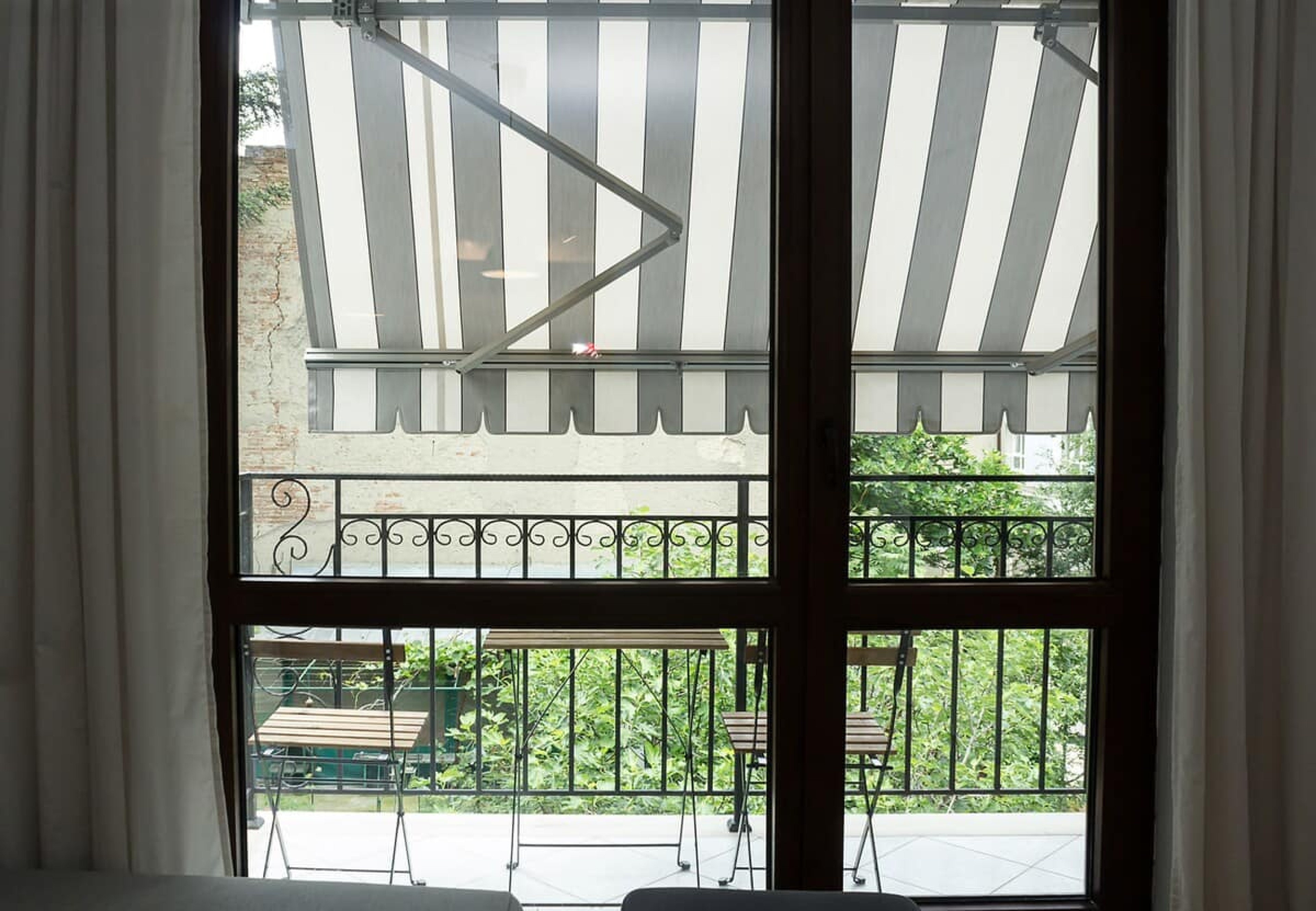 Scoutaround White Logo