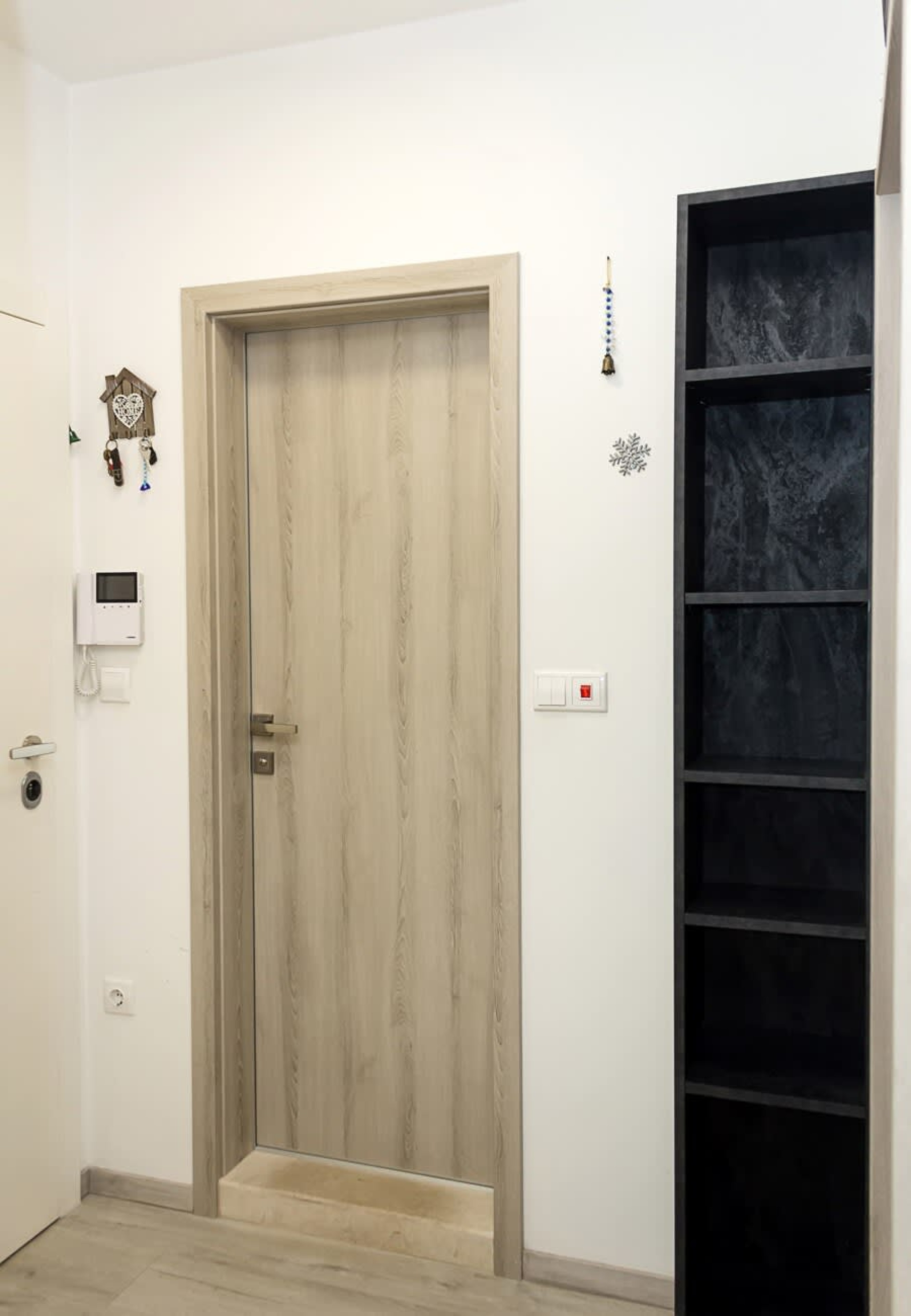 Scoutaround White Logo