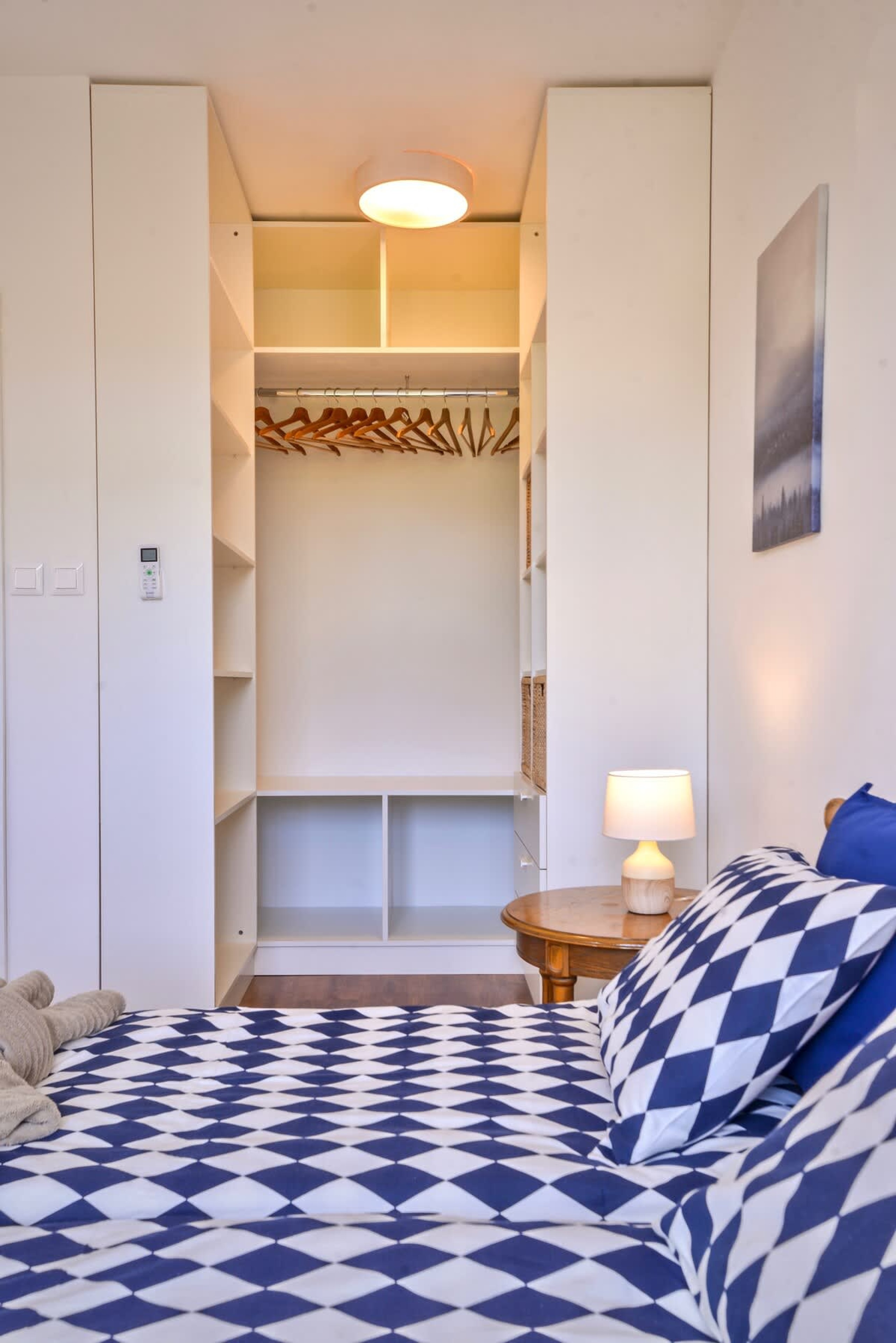 Scoutaround White Logo