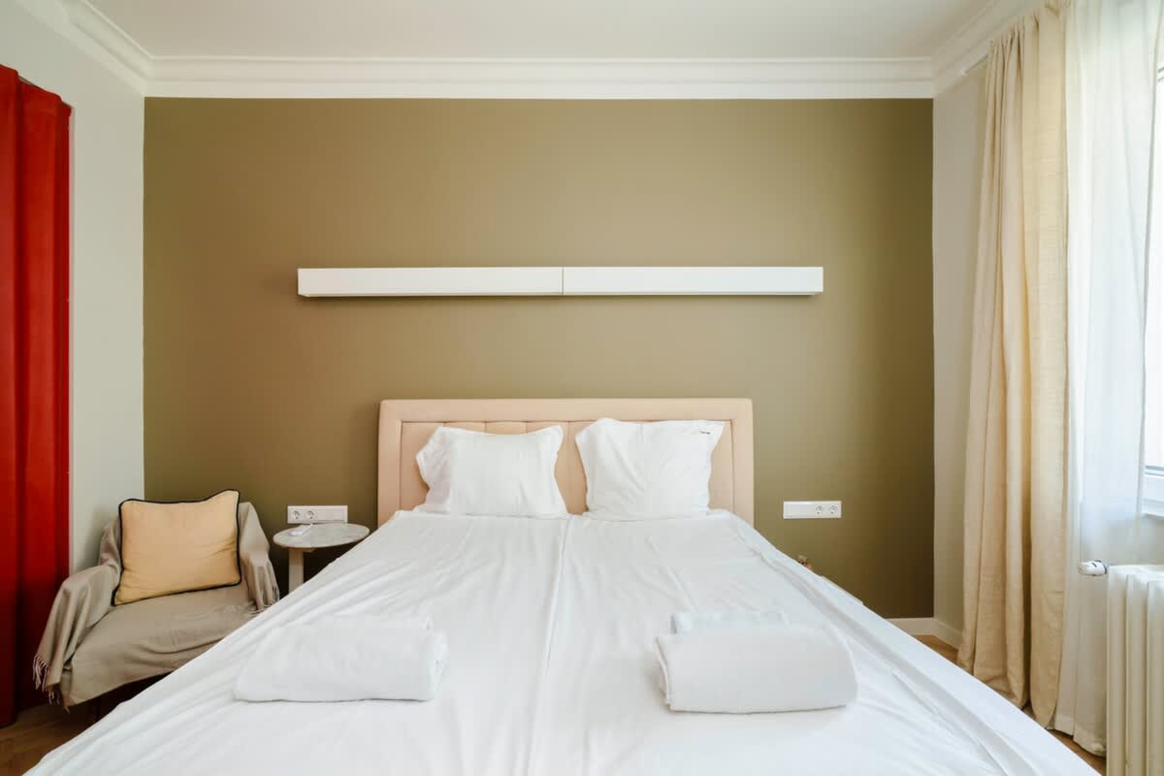 Stylish 1BD Apartment in the Heart of the City - Photo 10