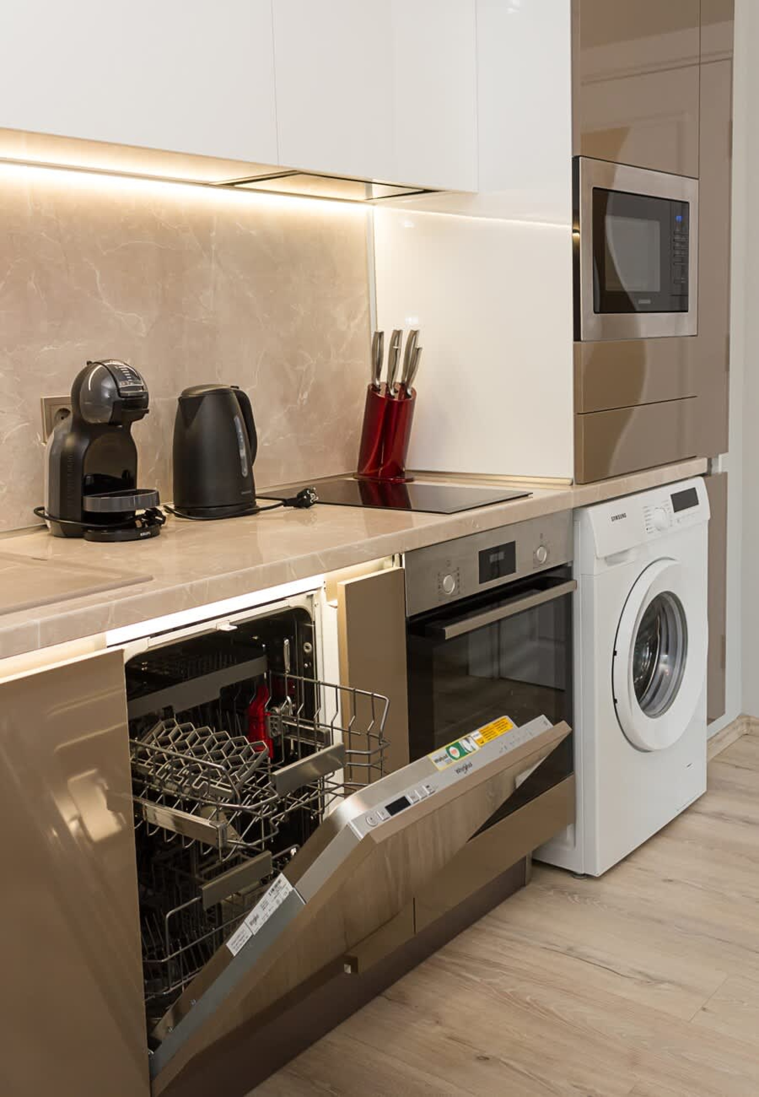 Scoutaround White Logo