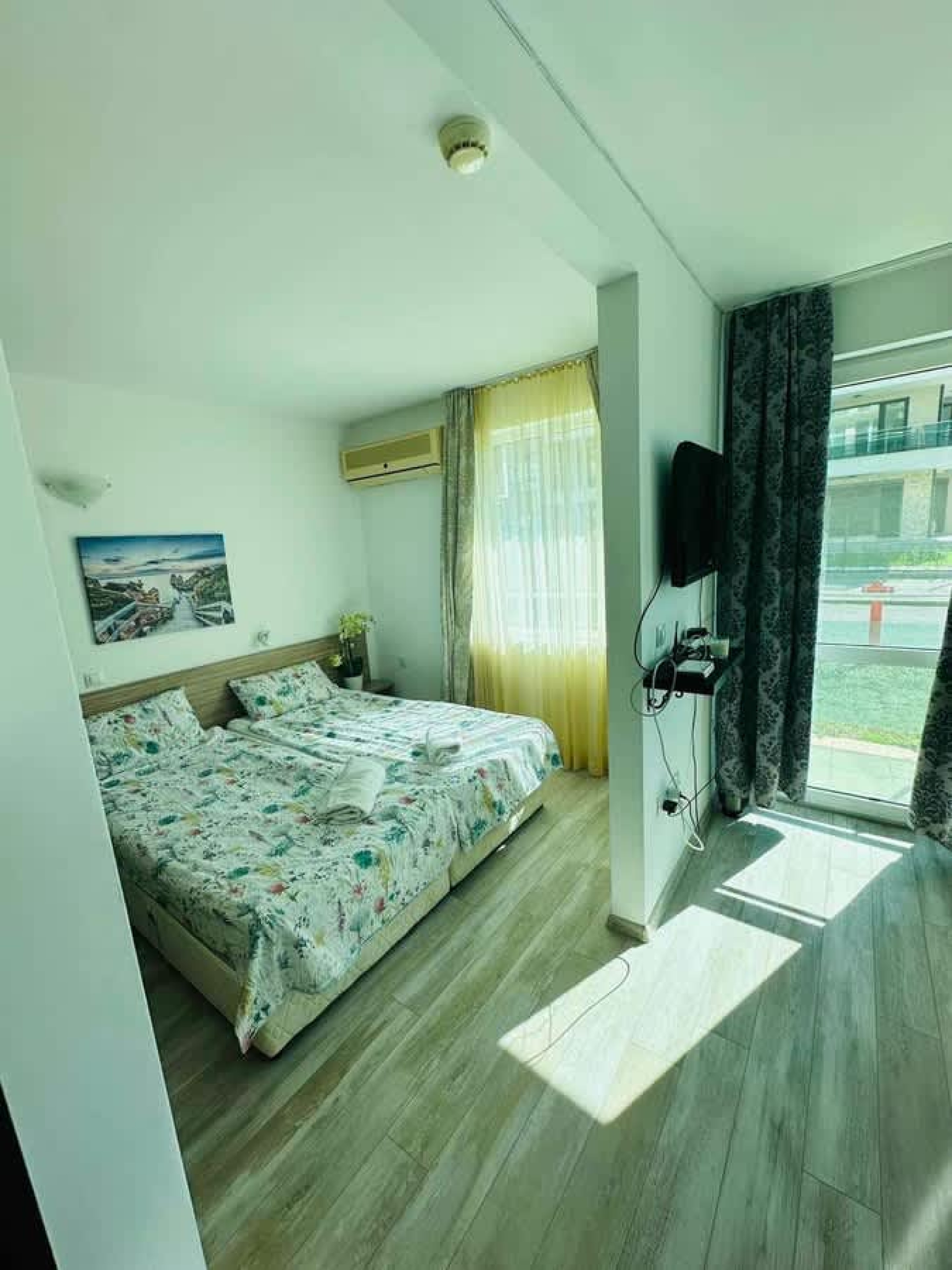 Coastal Vibes Studio Burgas - Photo 3