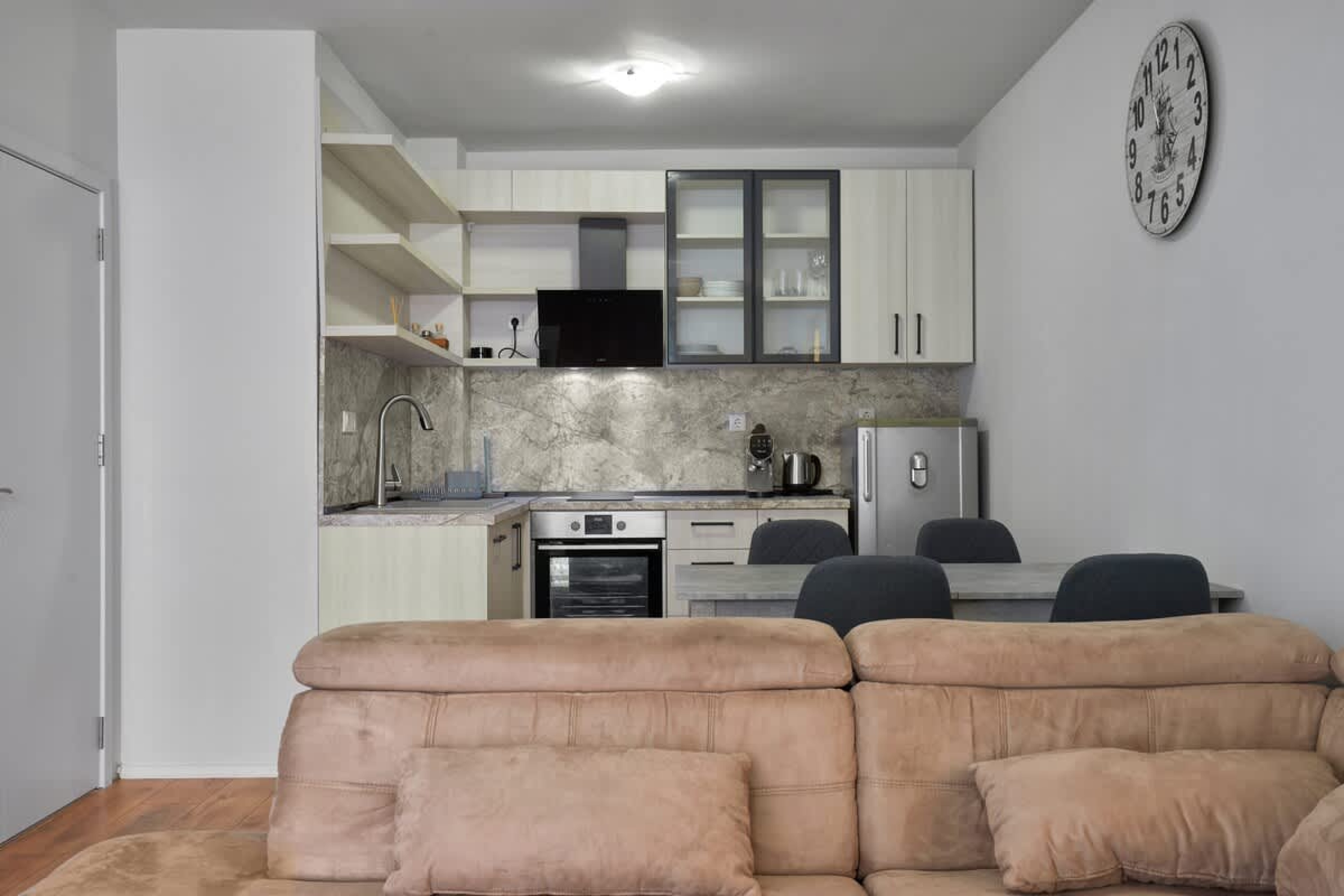 Scoutaround White Logo