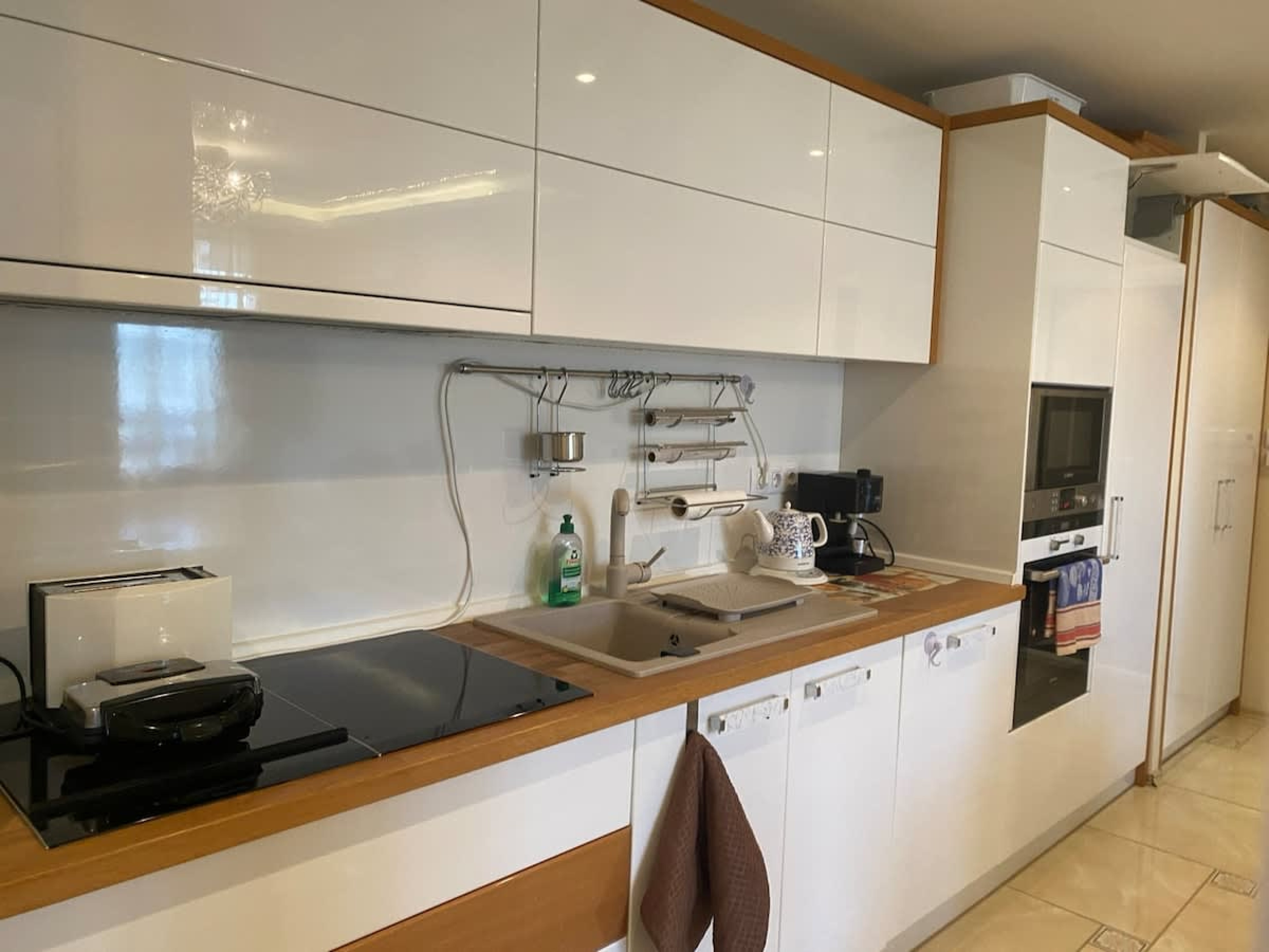 Scoutaround White Logo