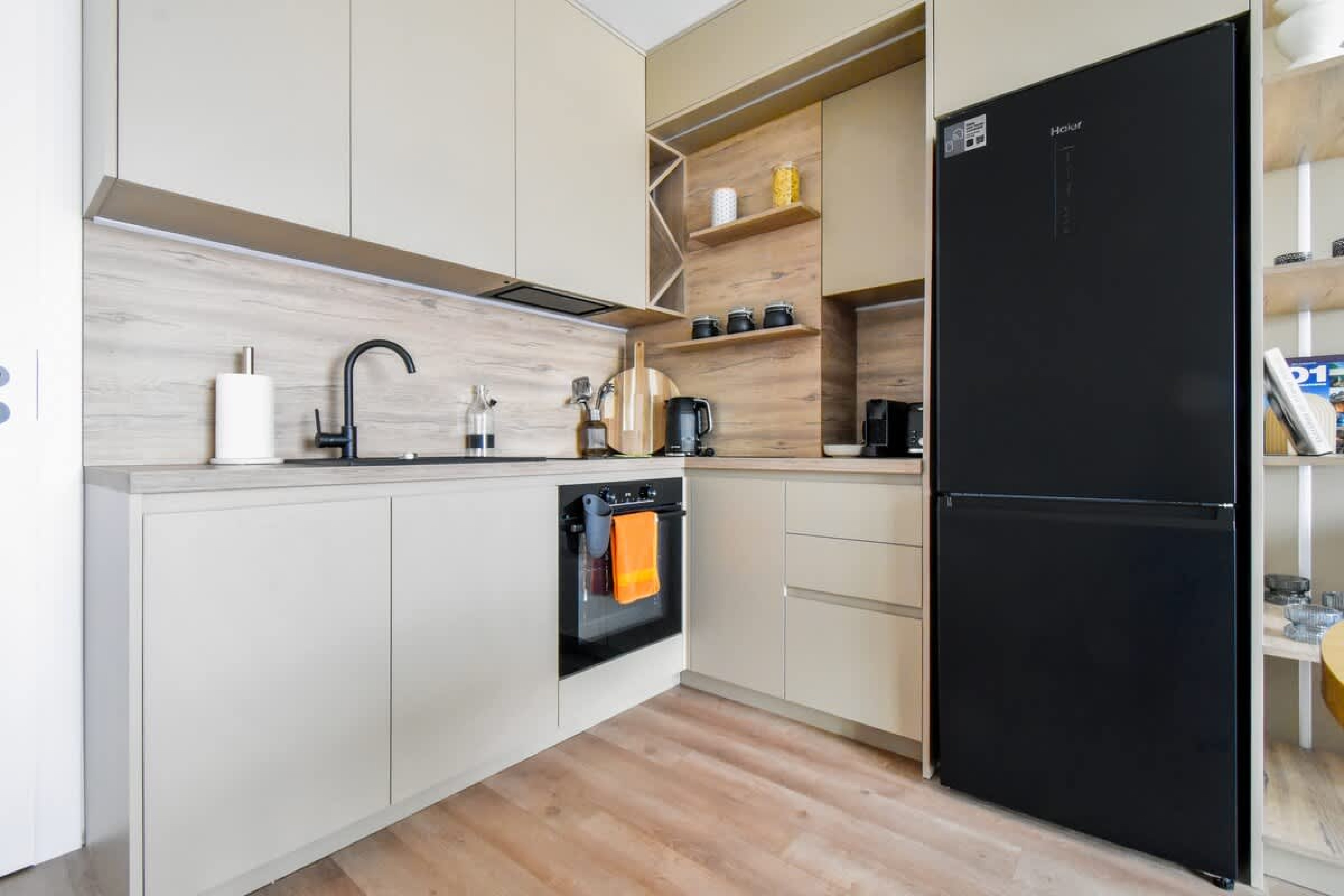 Scoutaround White Logo