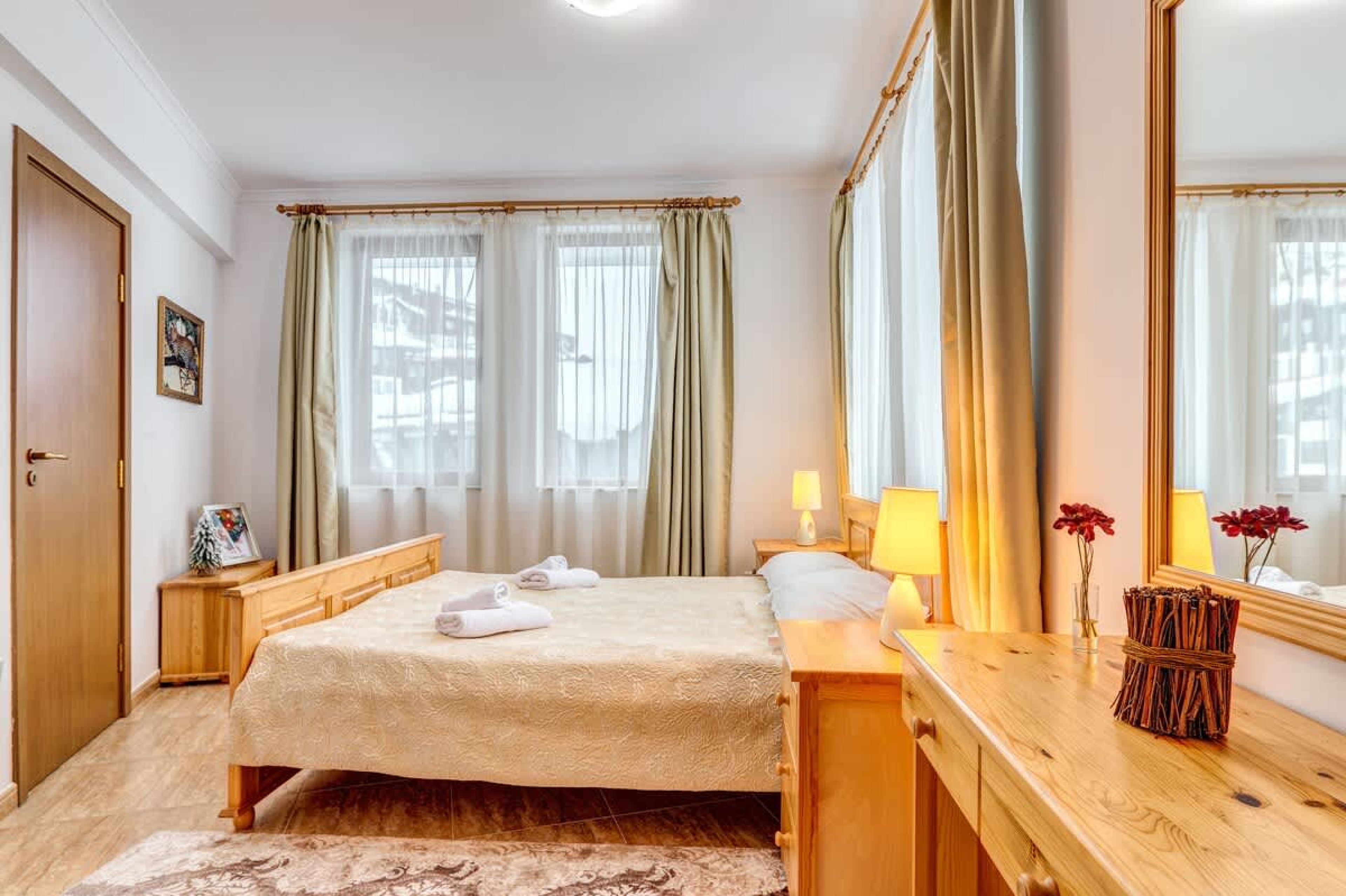 Scoutaround White Logo