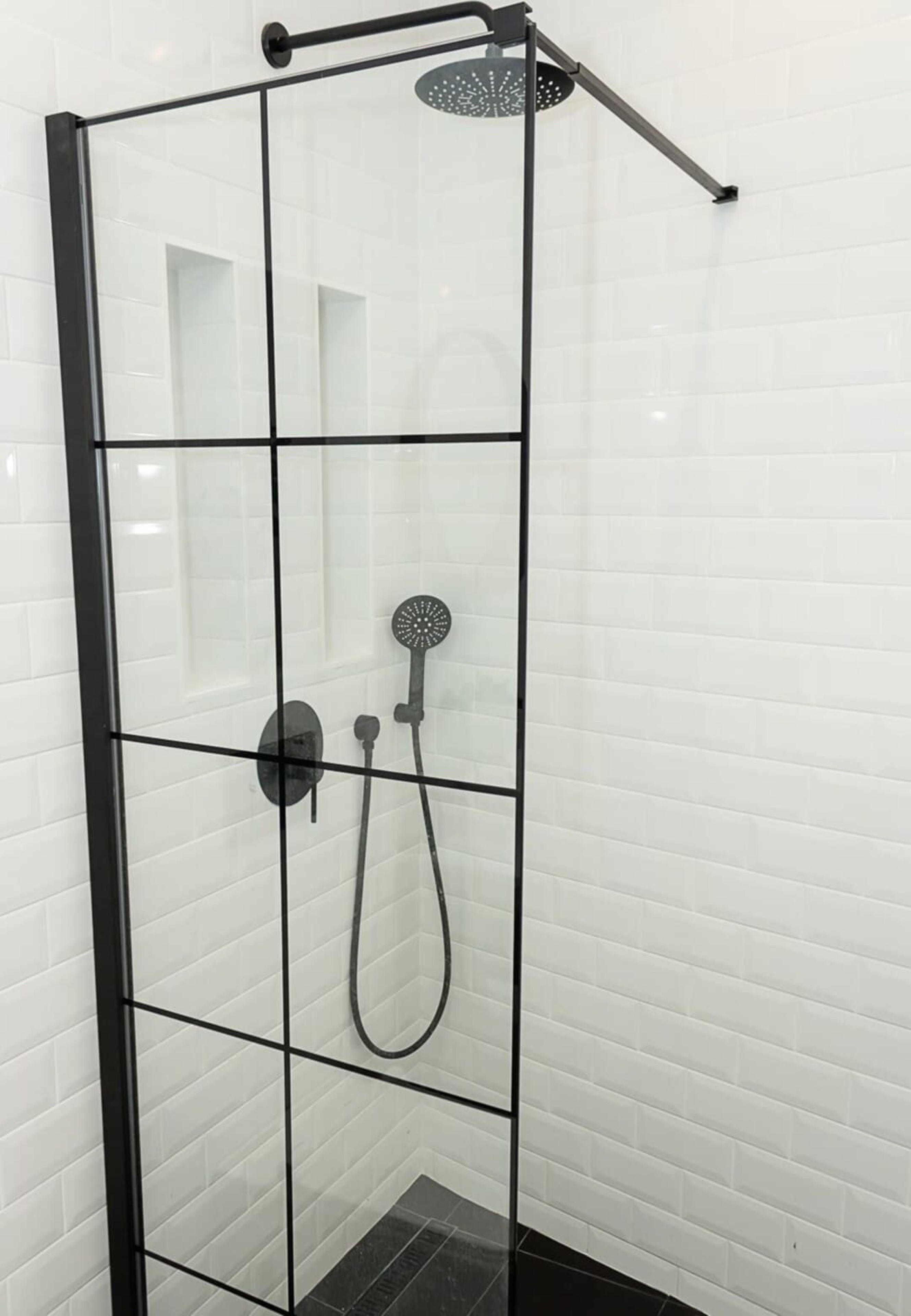 Scoutaround White Logo