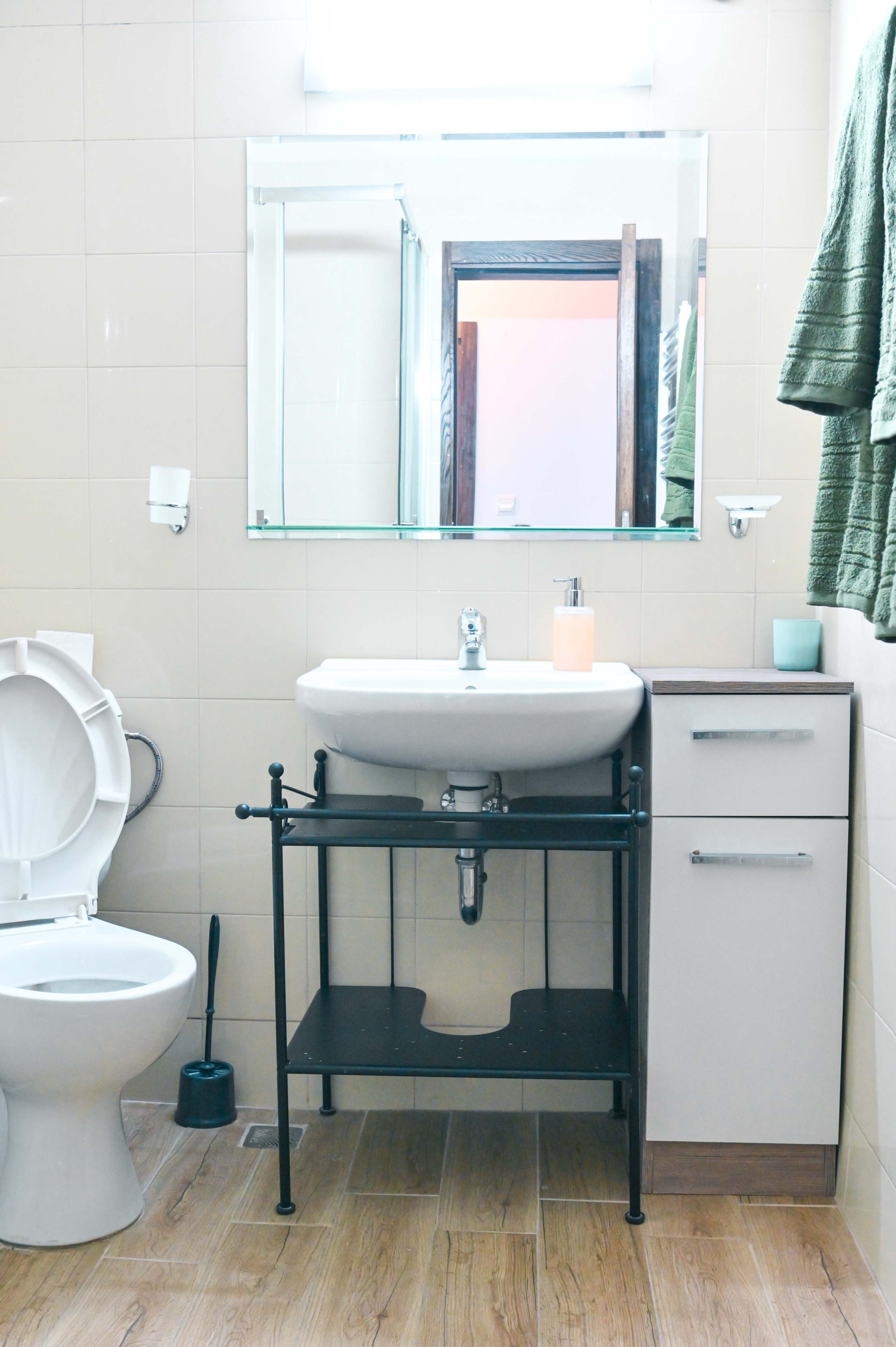 Scoutaround White Logo