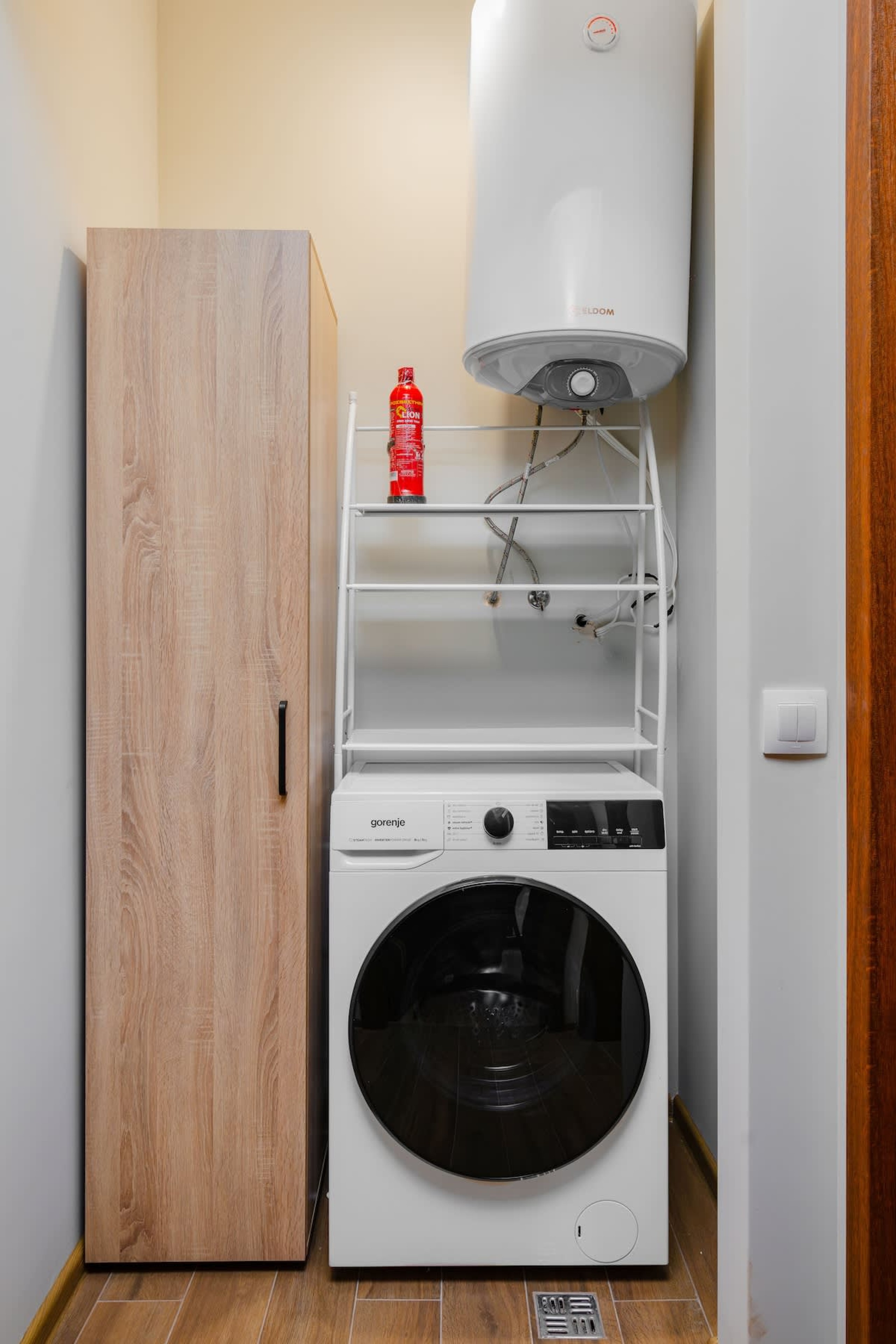 Scoutaround White Logo