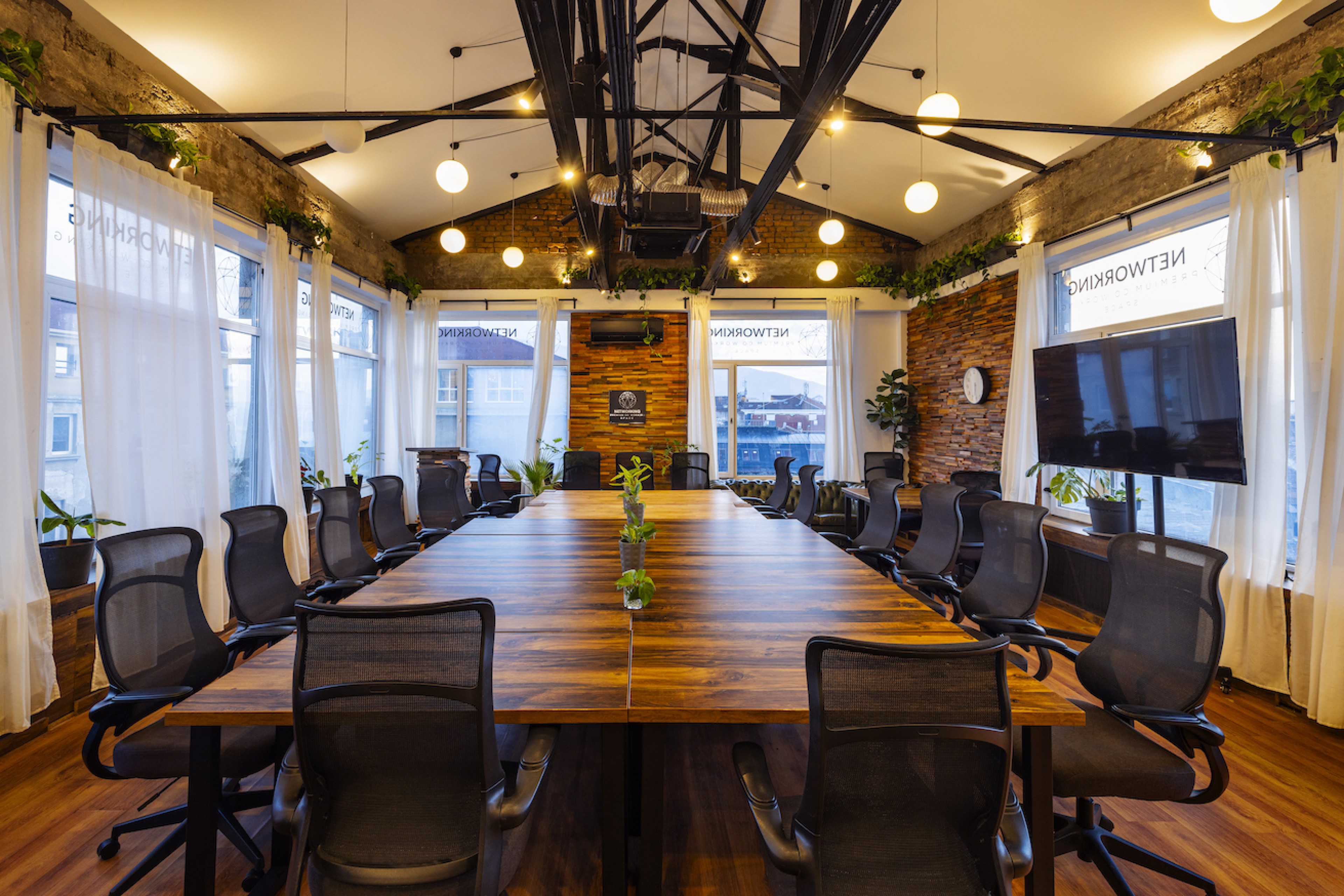 Scoutaround White Logo