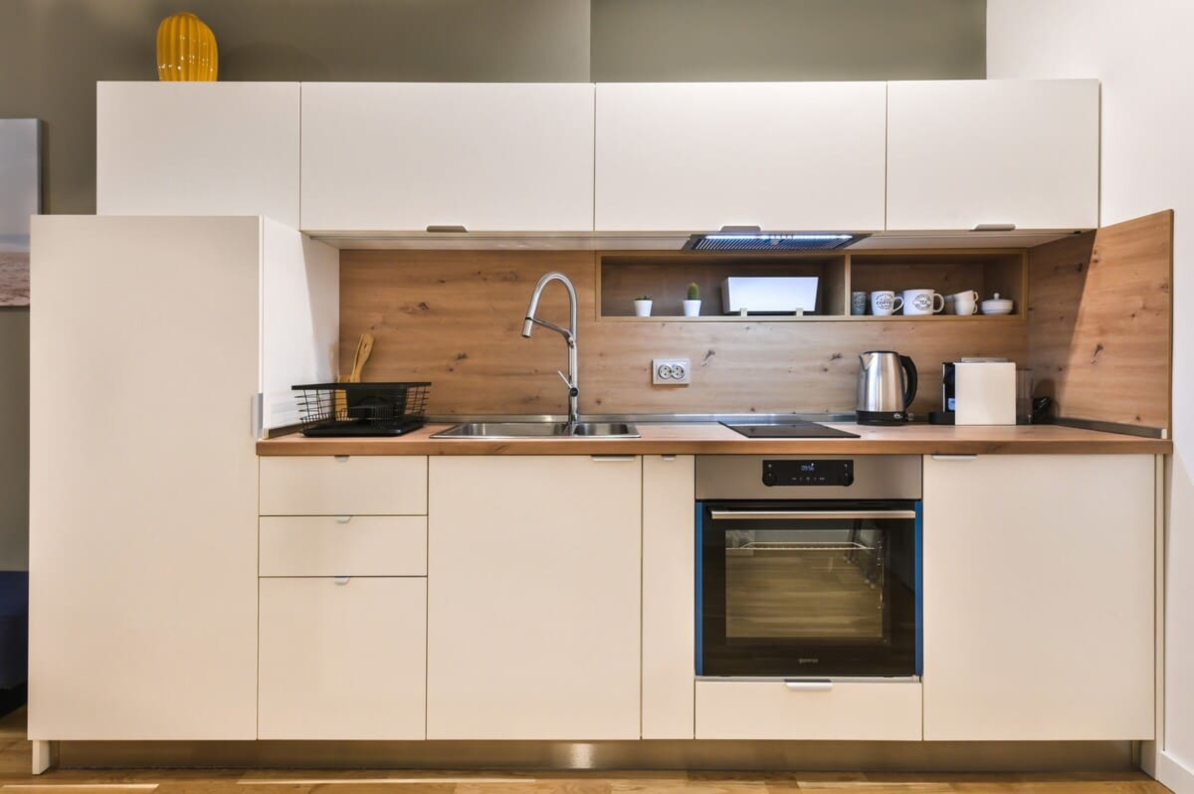 Scoutaround White Logo