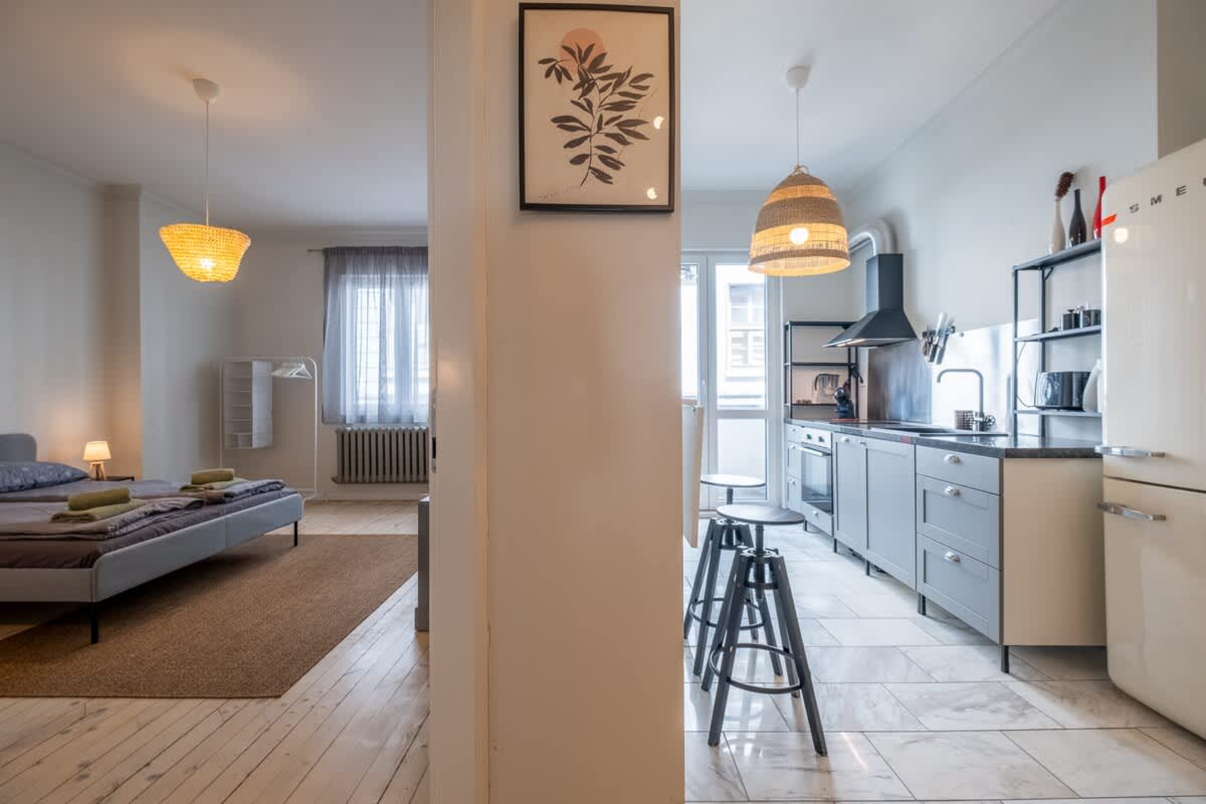 Scoutaround White Logo