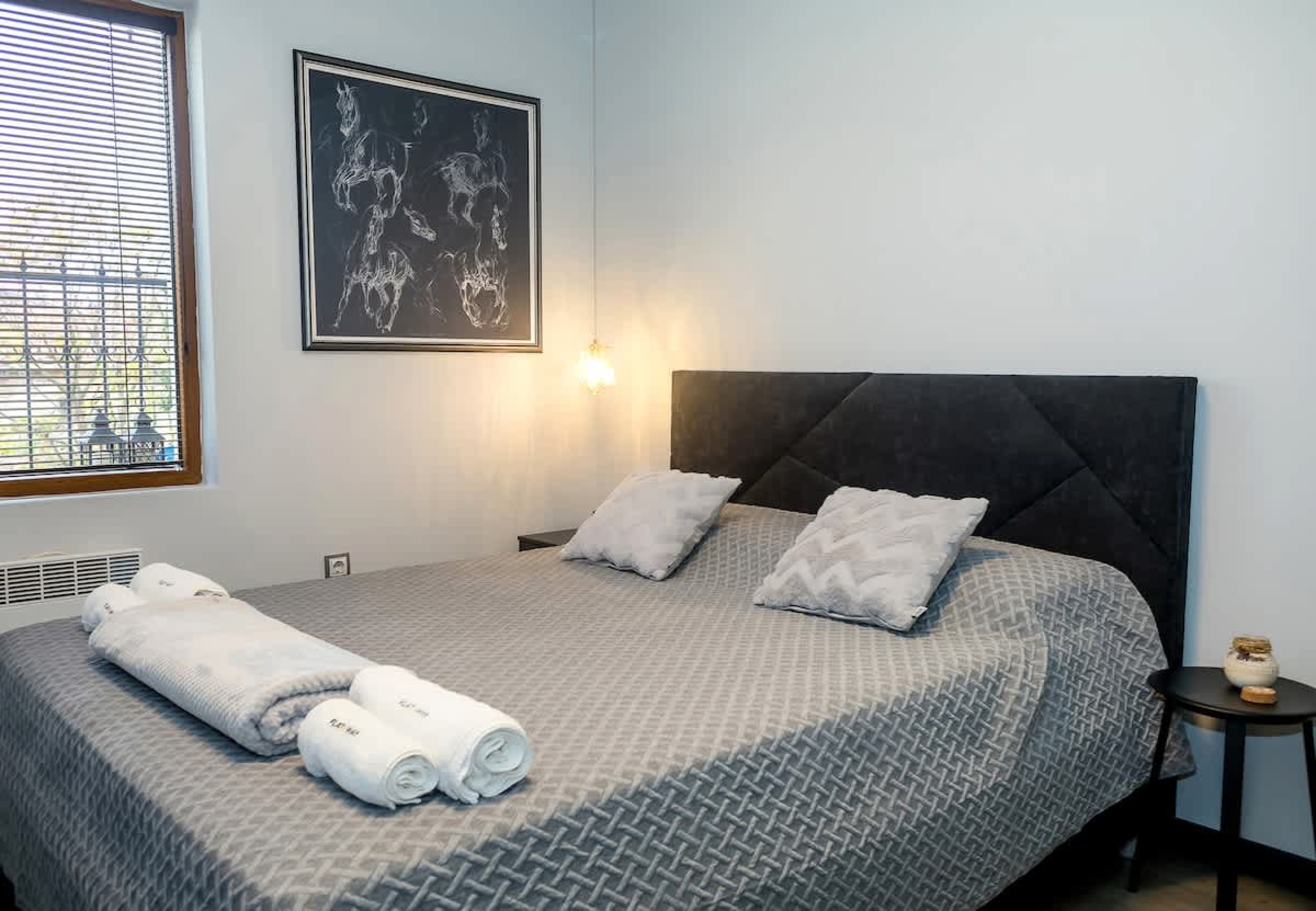 Scoutaround White Logo