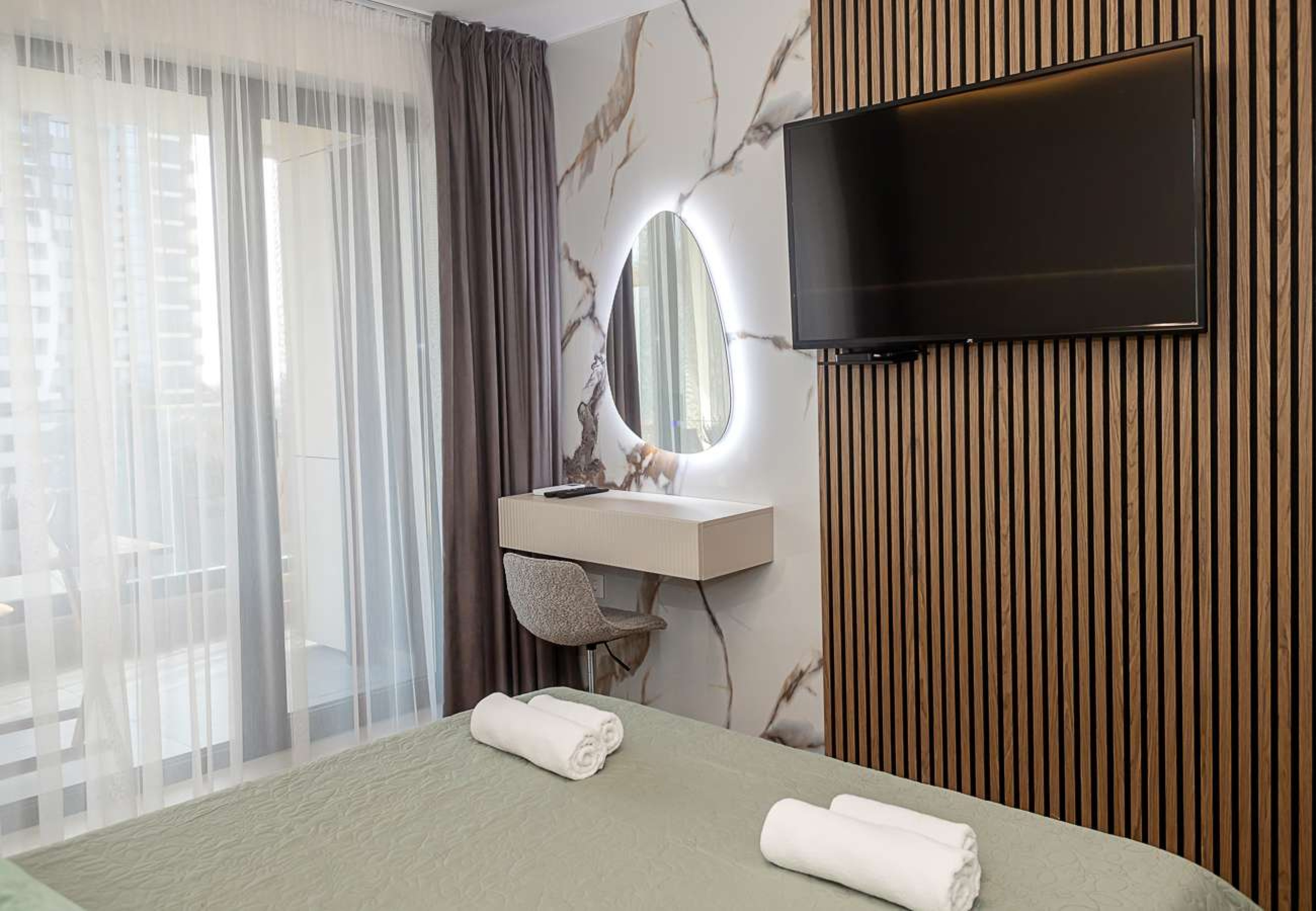 Scoutaround White Logo