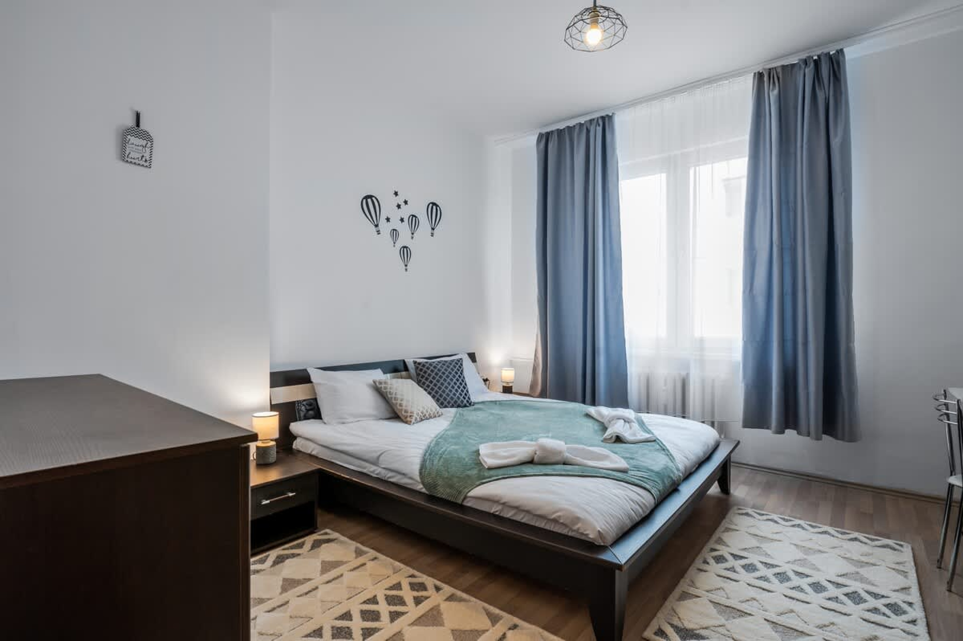 Scoutaround White Logo