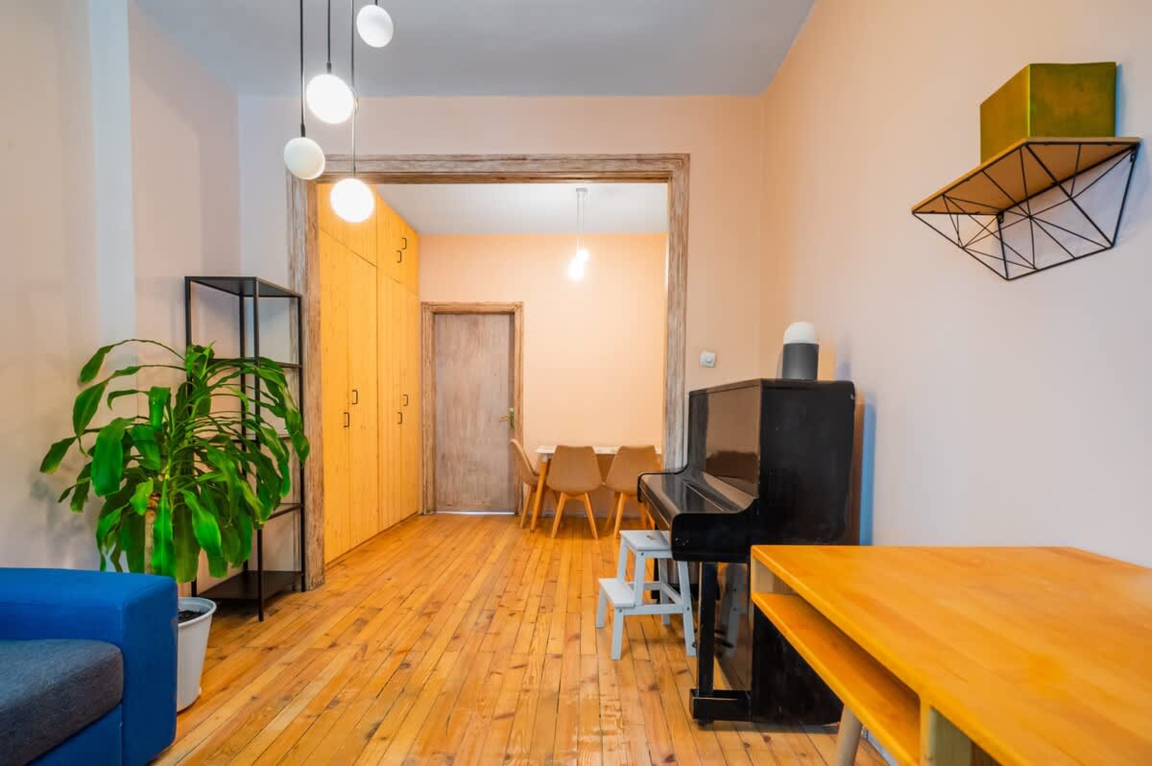 Scoutaround White Logo