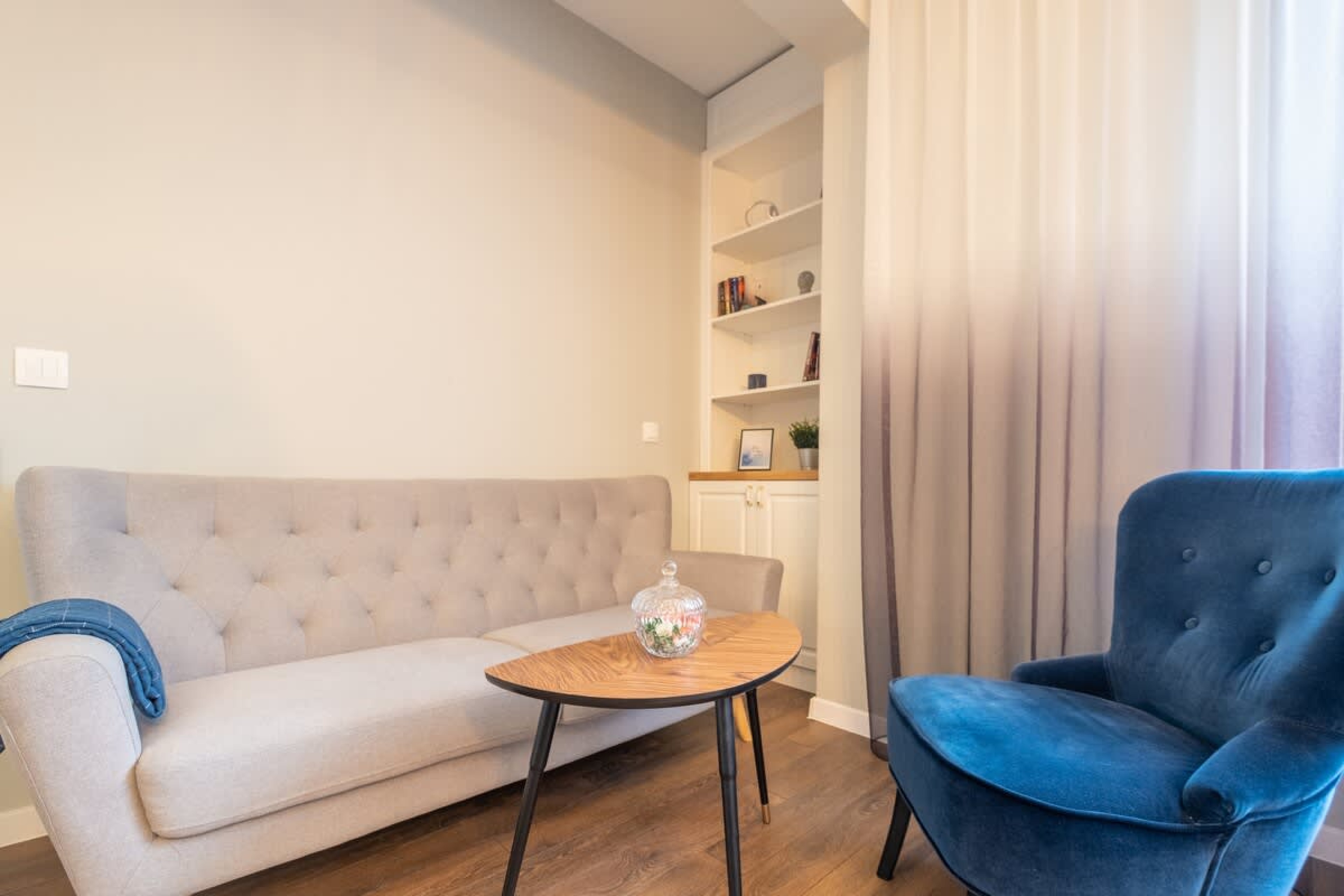 Scoutaround White Logo