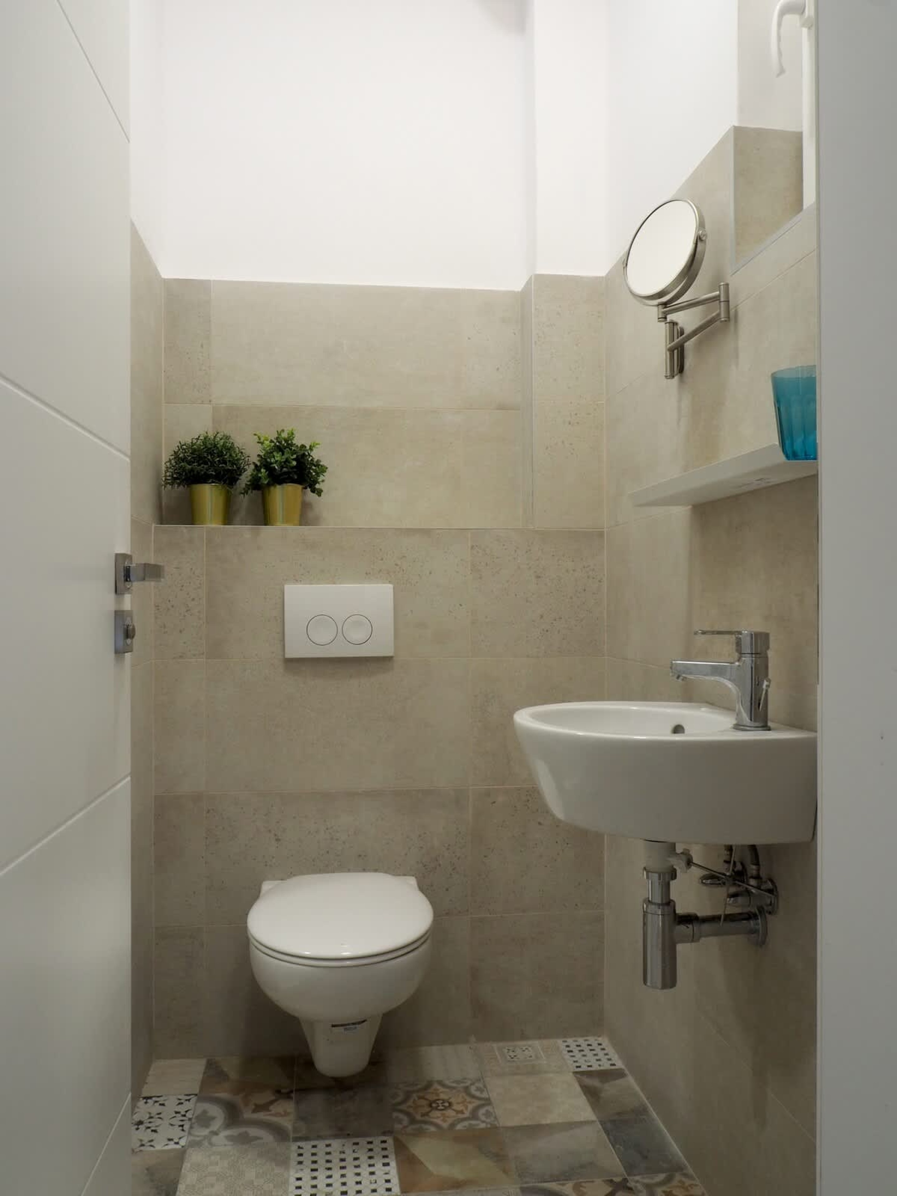 Scoutaround White Logo