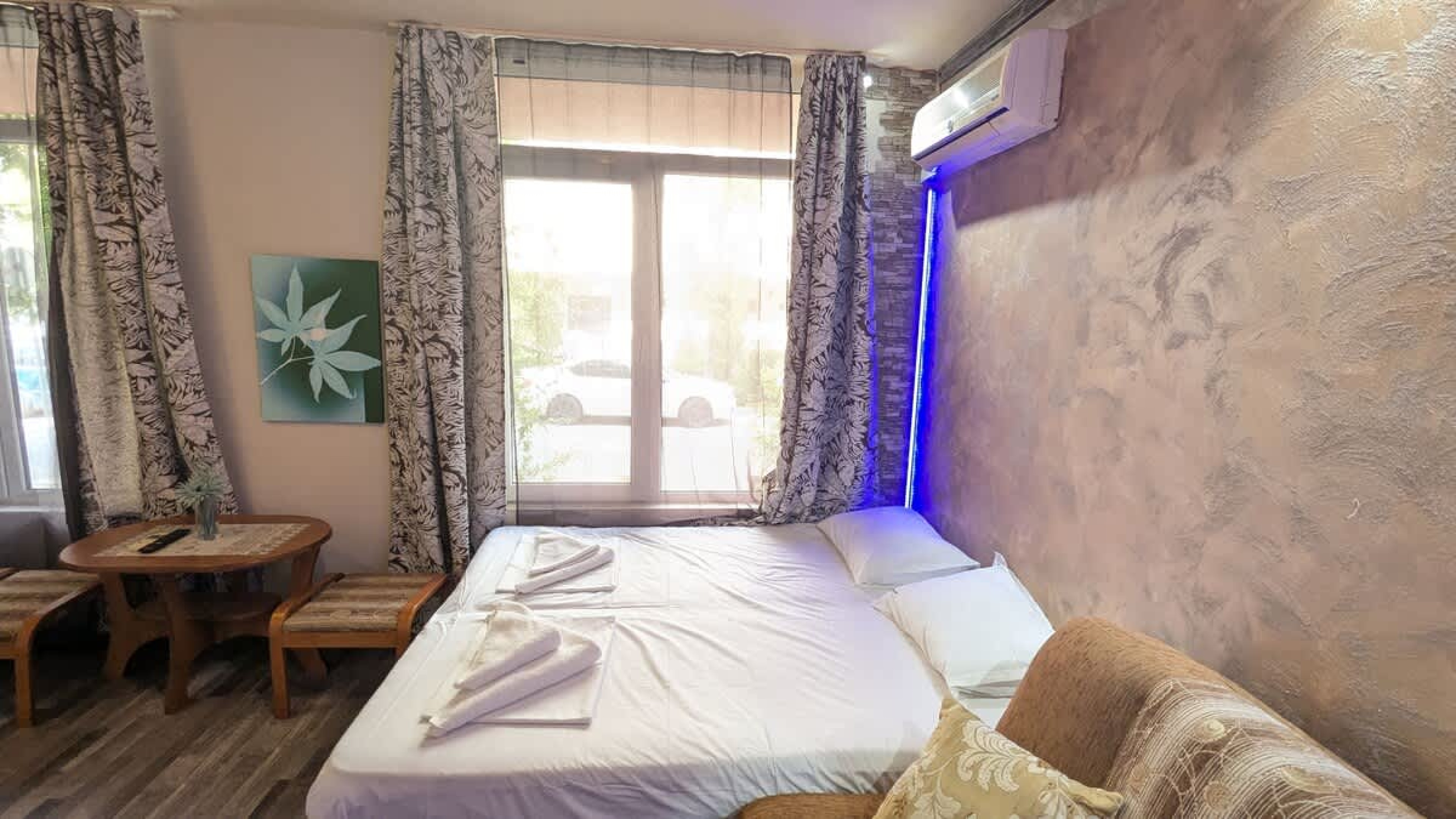 Scoutaround White Logo