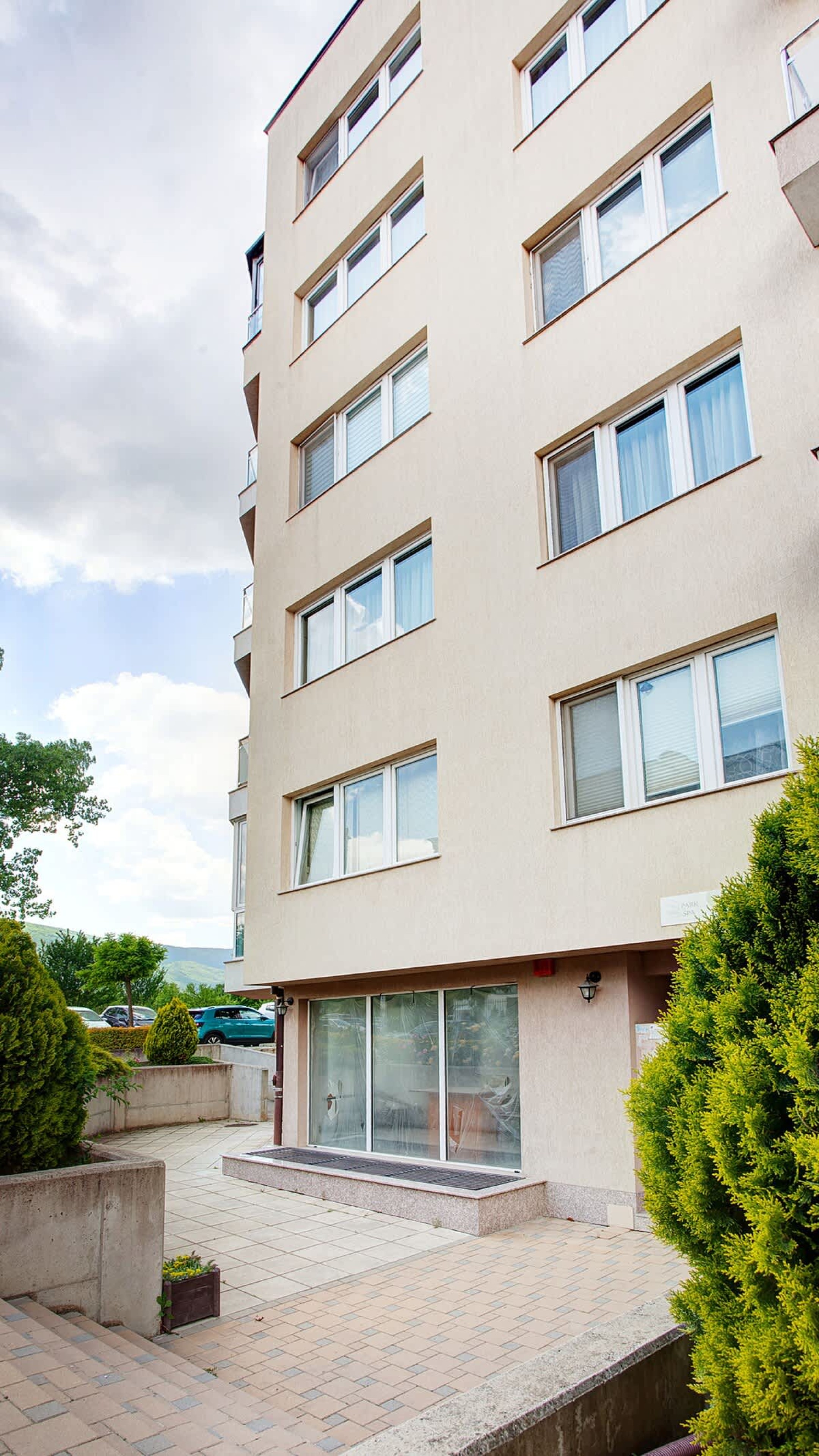 Scoutaround White Logo