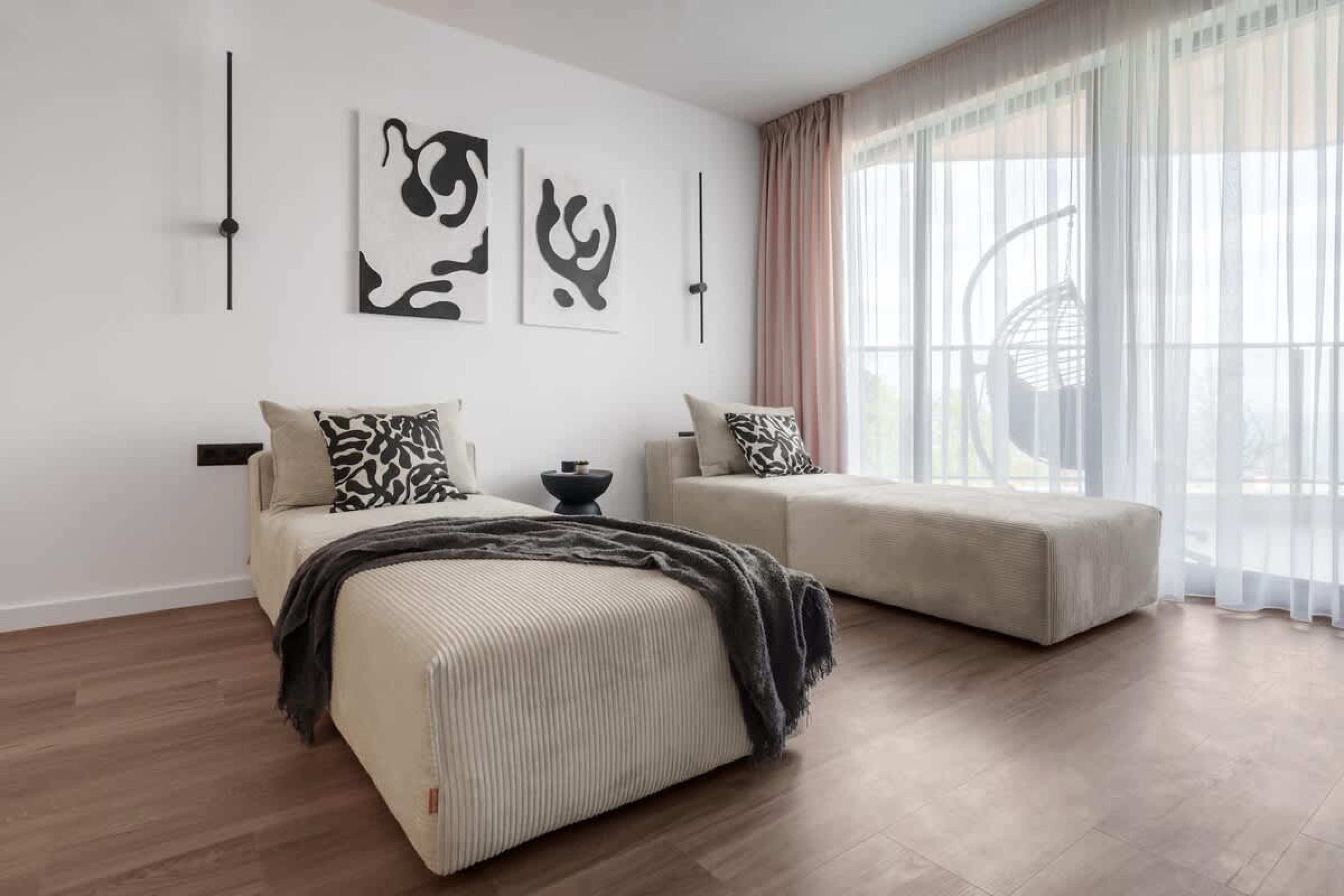 Scoutaround White Logo