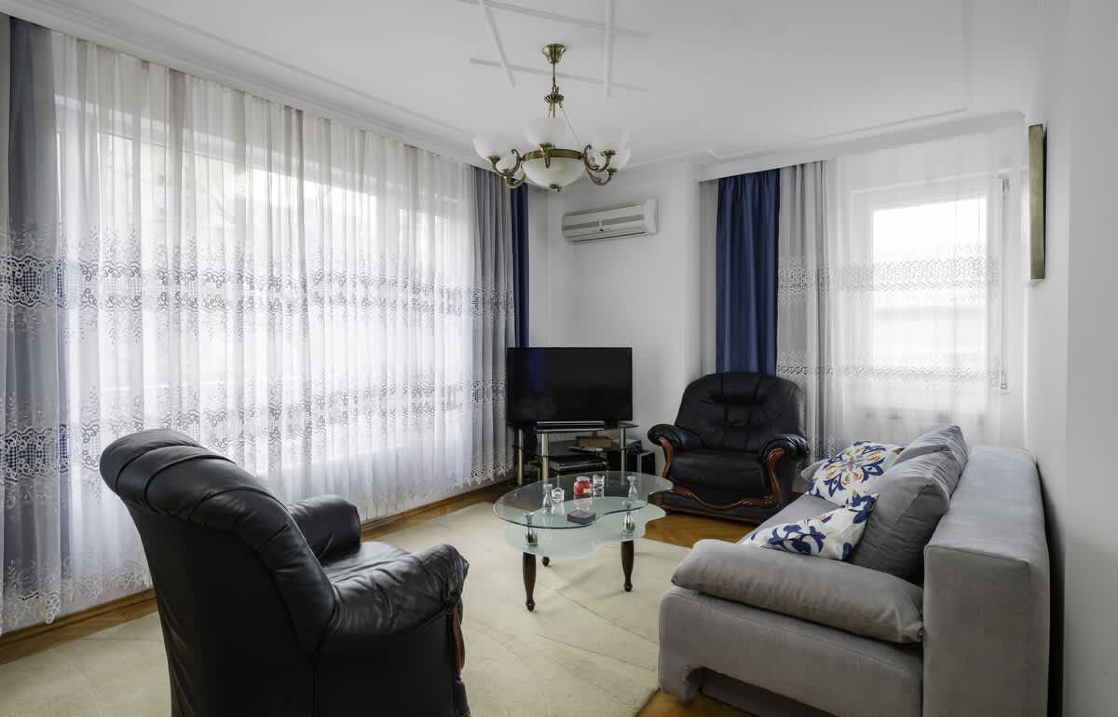 Cozy 2BD Apartment close to South Park - Photo 5