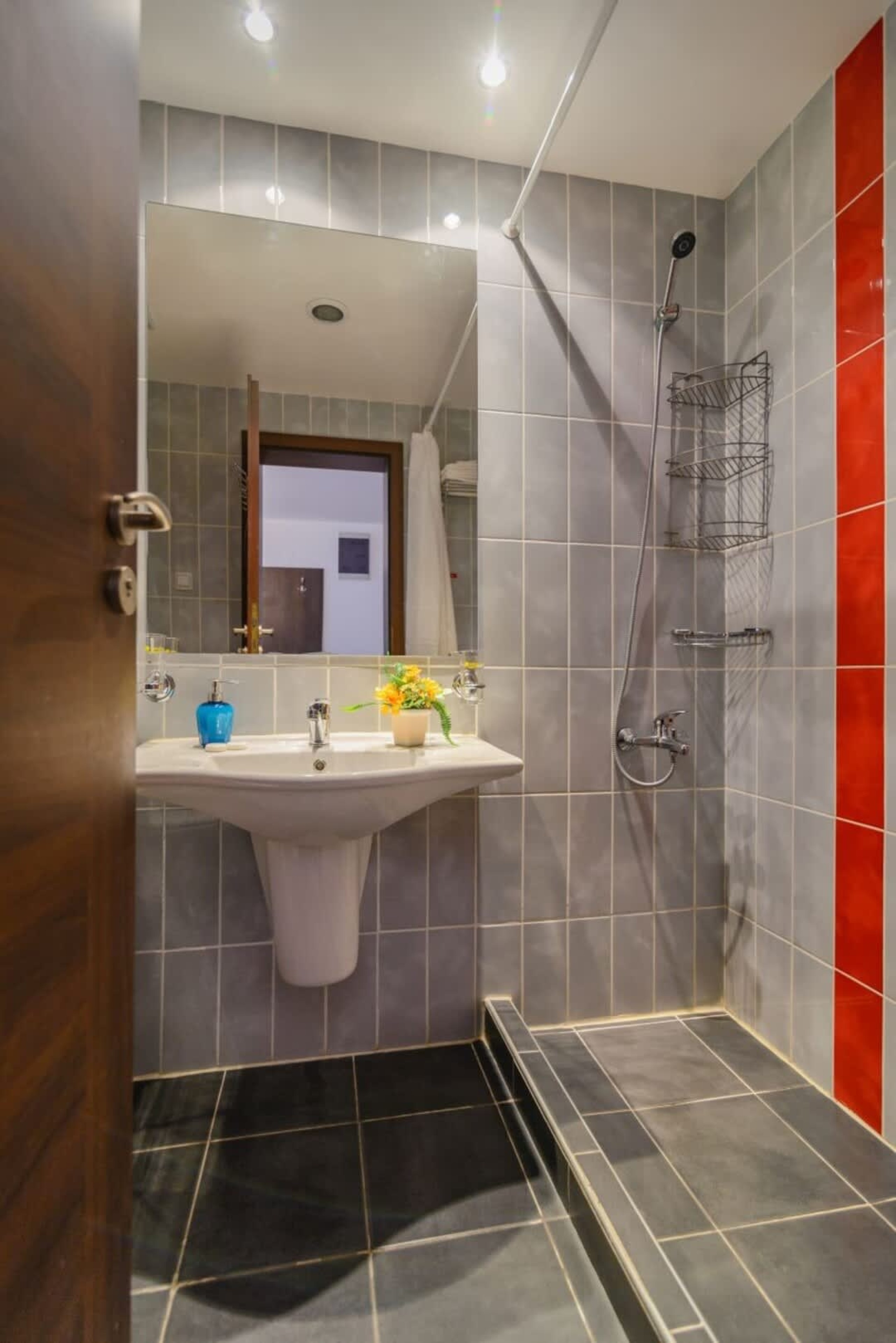 Scoutaround White Logo