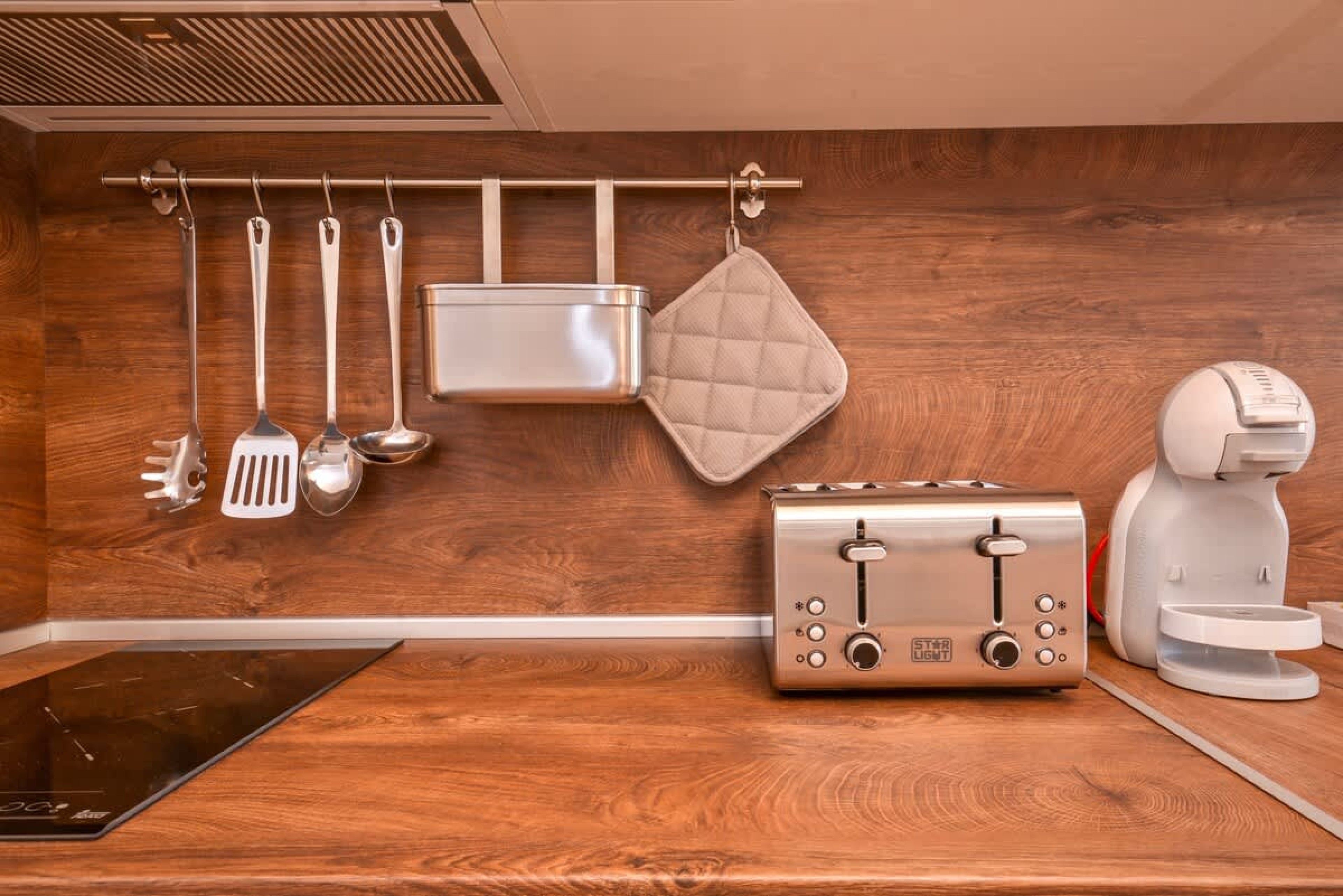 Scoutaround White Logo