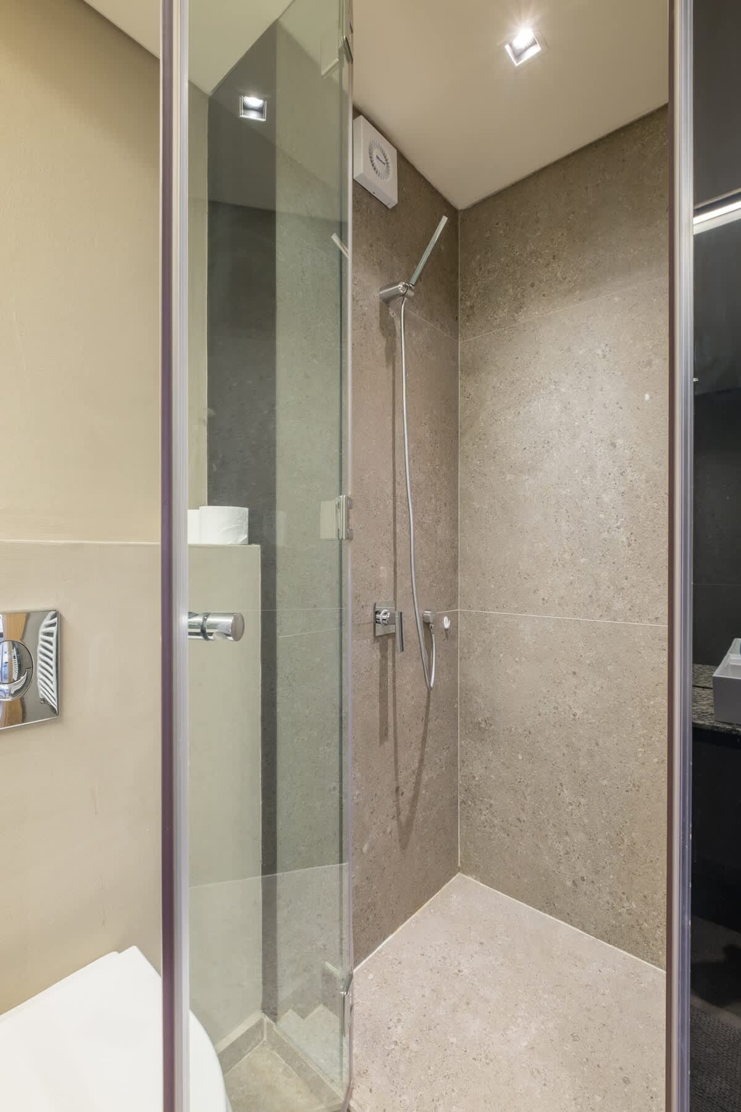 Scoutaround White Logo