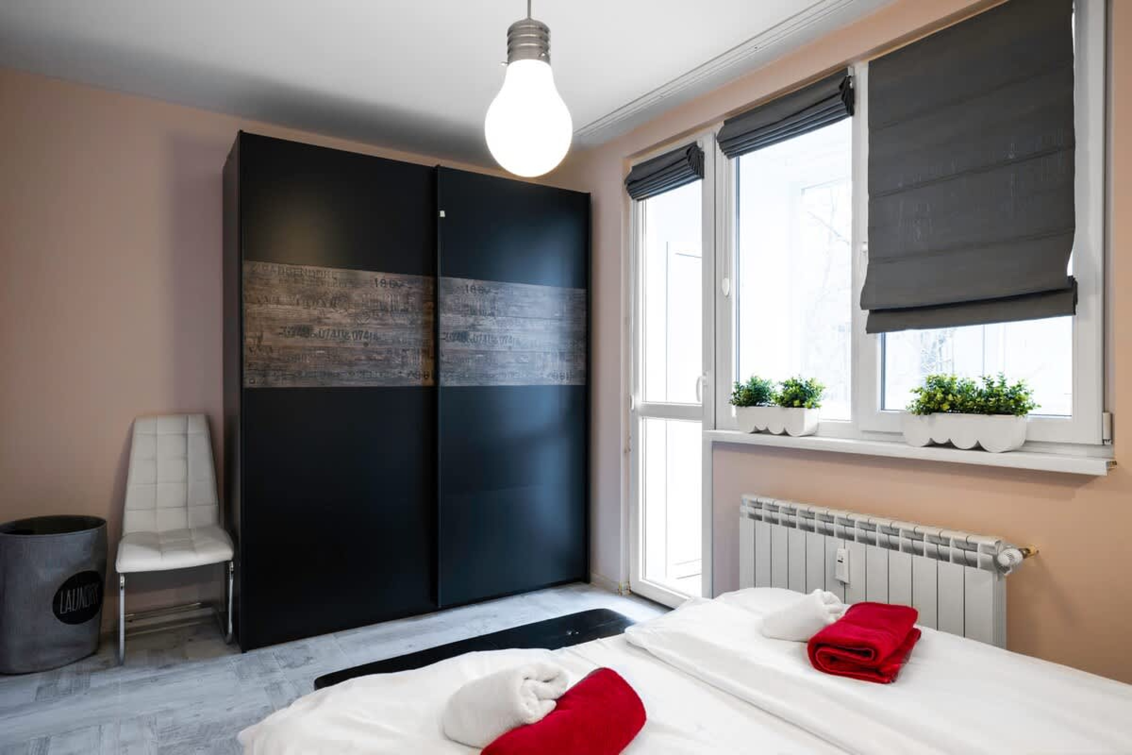 Scoutaround White Logo