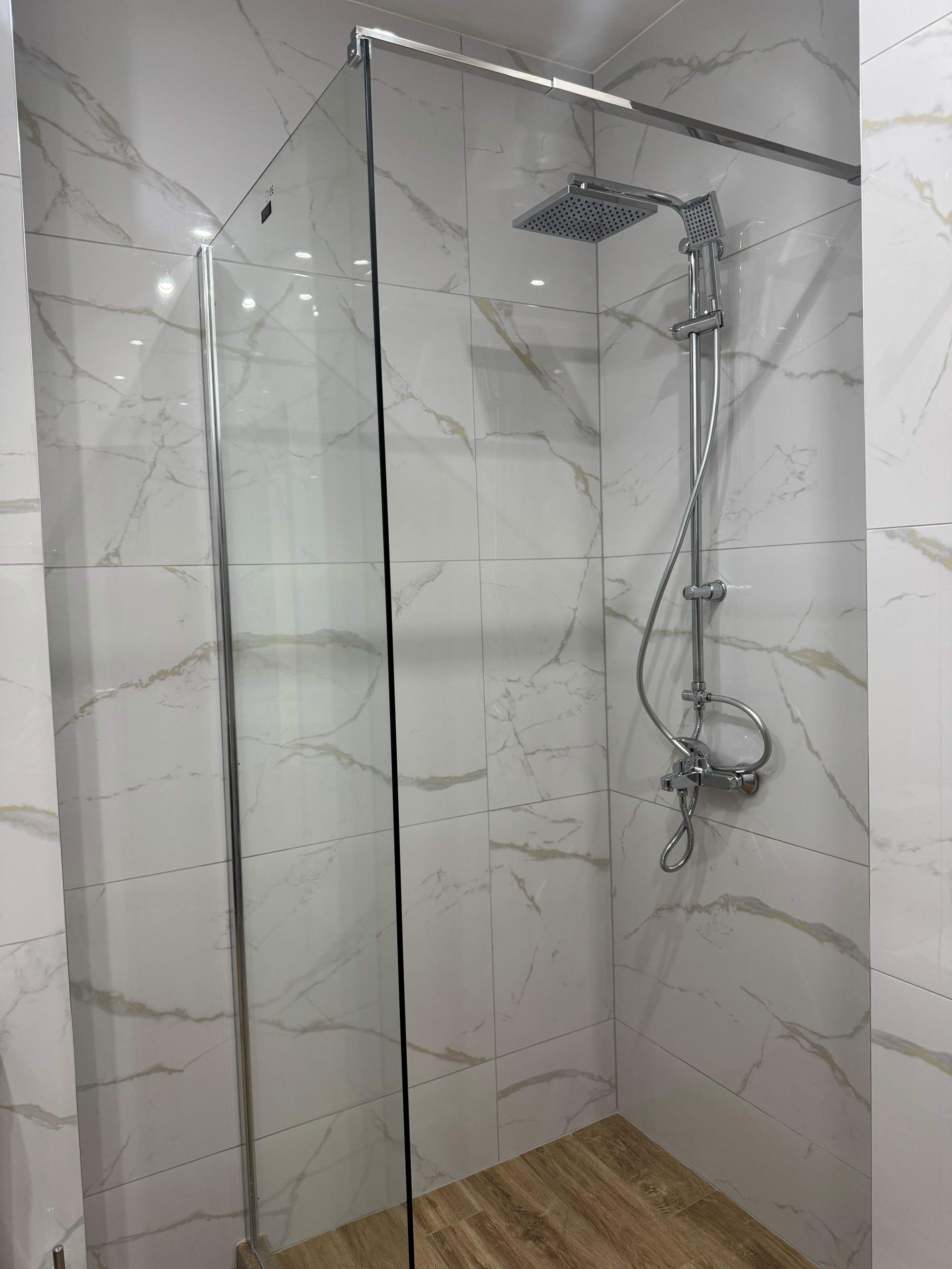 Scoutaround White Logo