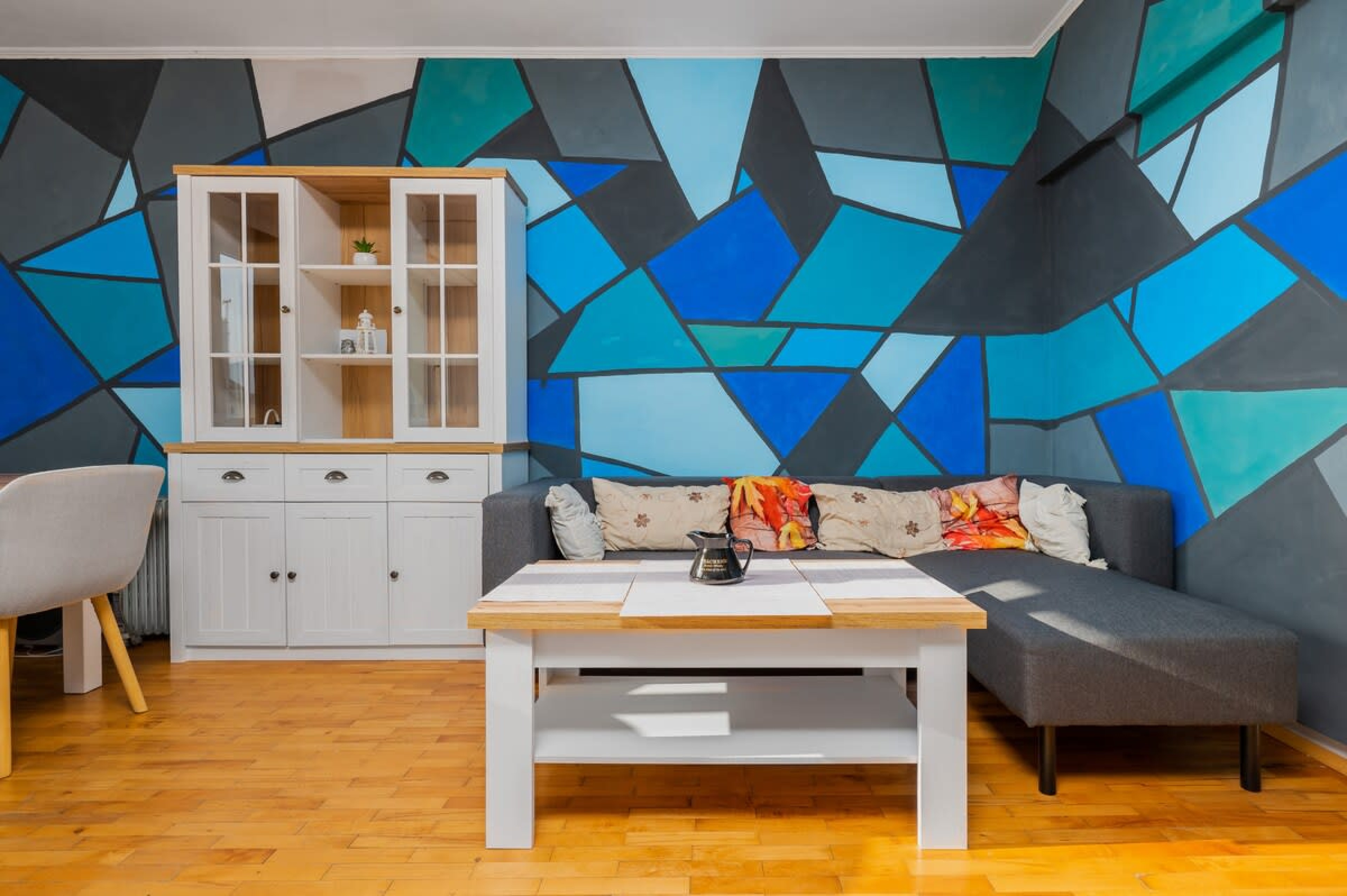 Scoutaround White Logo