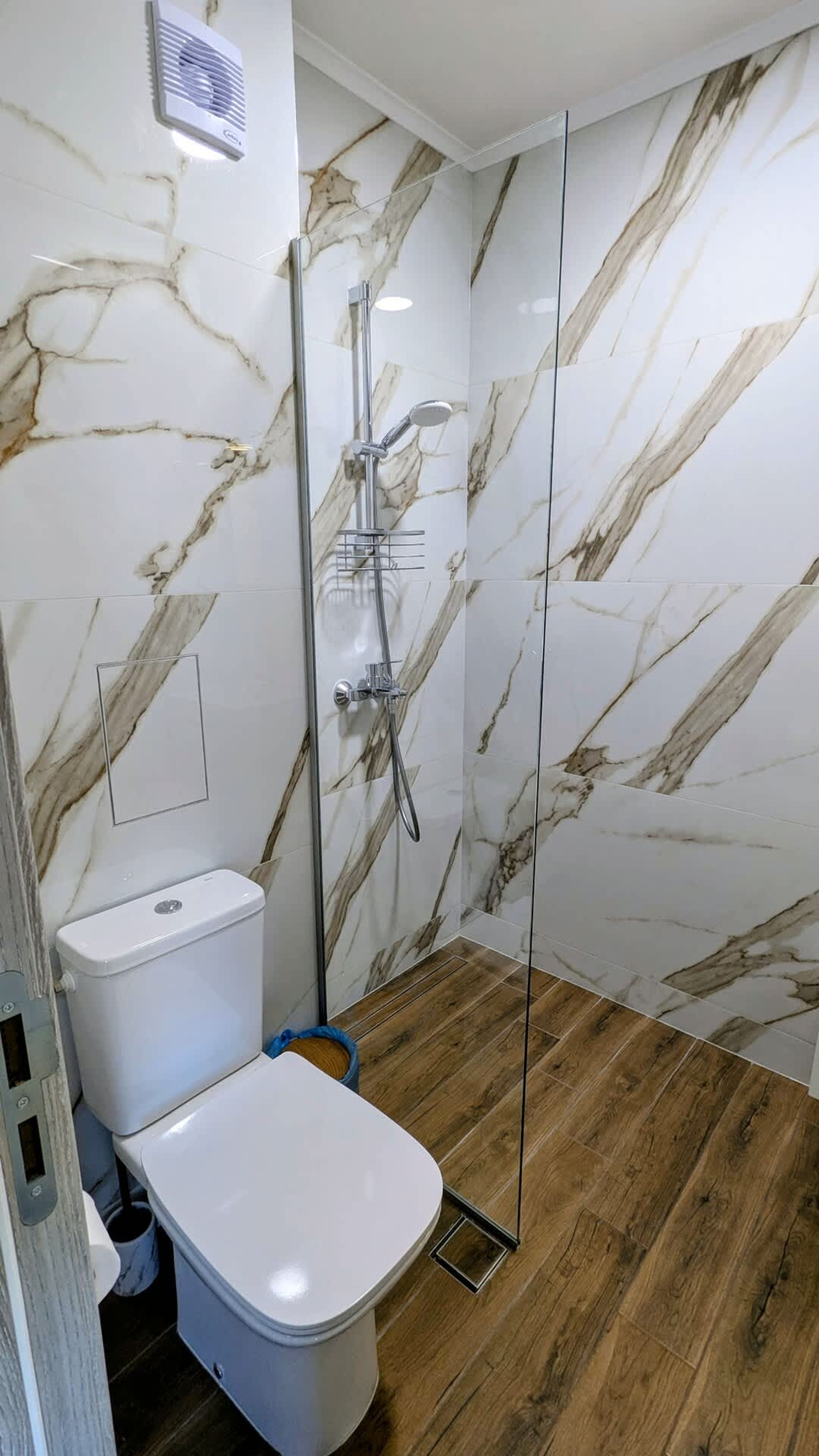 Scoutaround White Logo