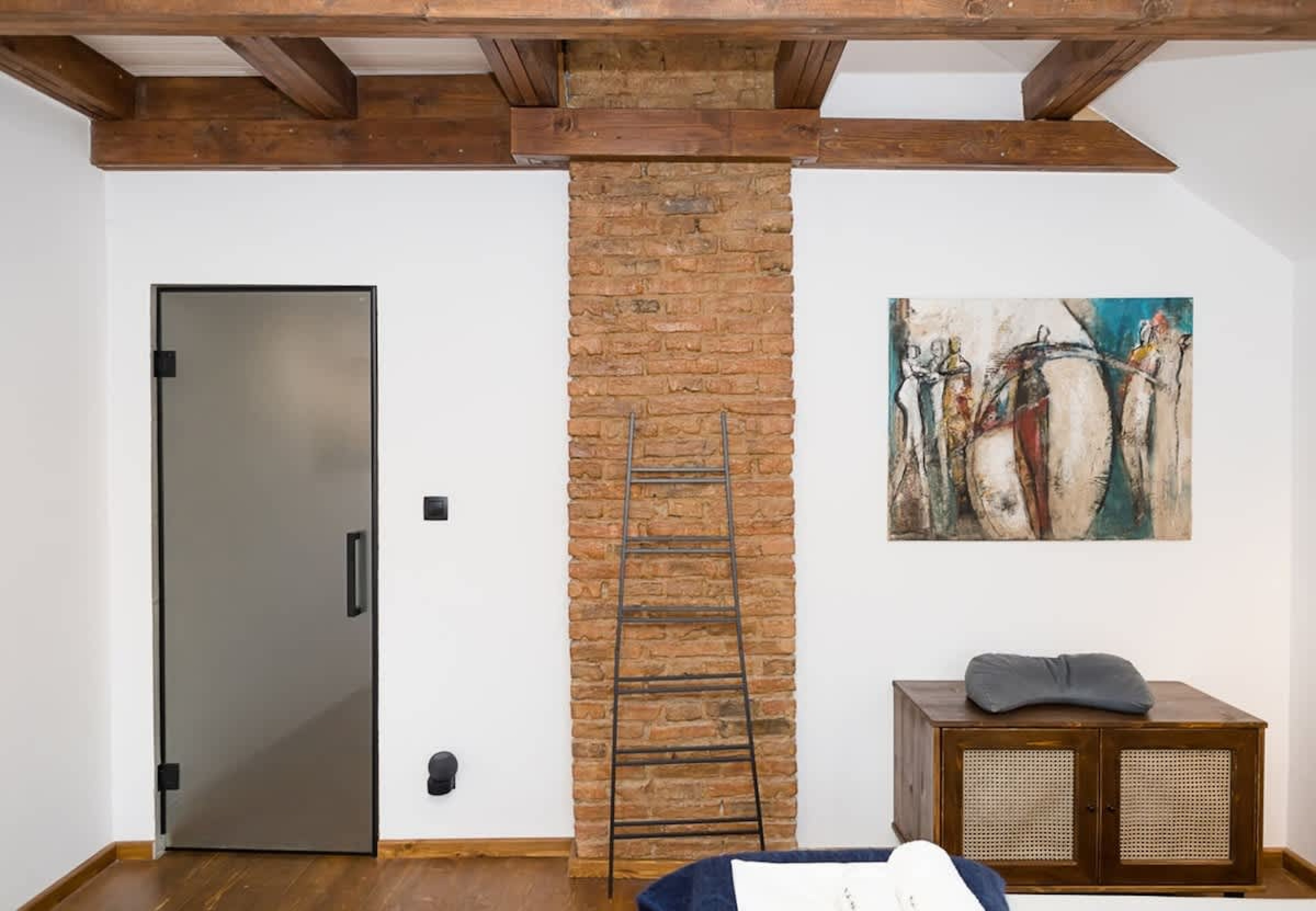 Stylish Maisonette Just Steps from the Sea Garden - Photo 13