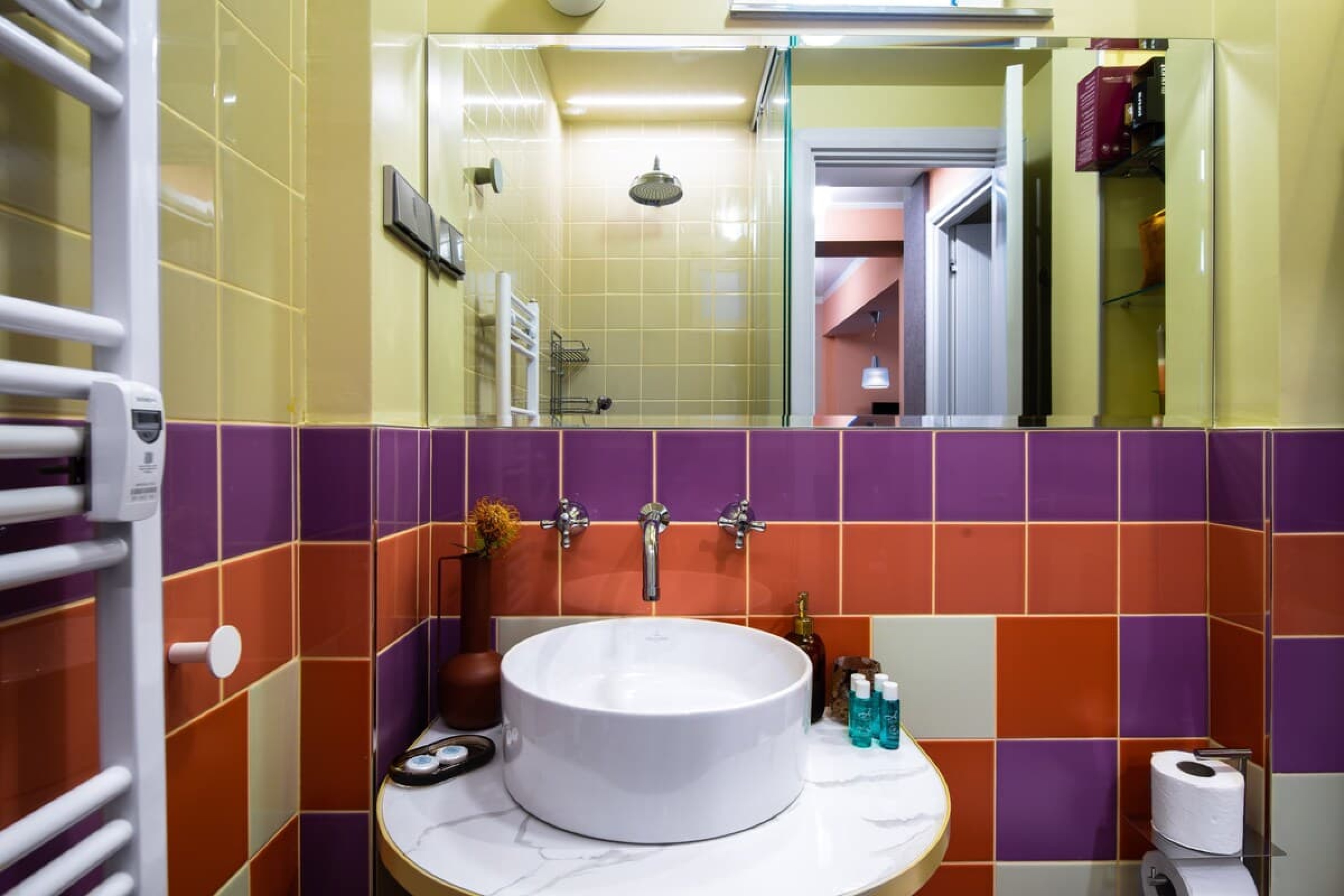 Scoutaround White Logo