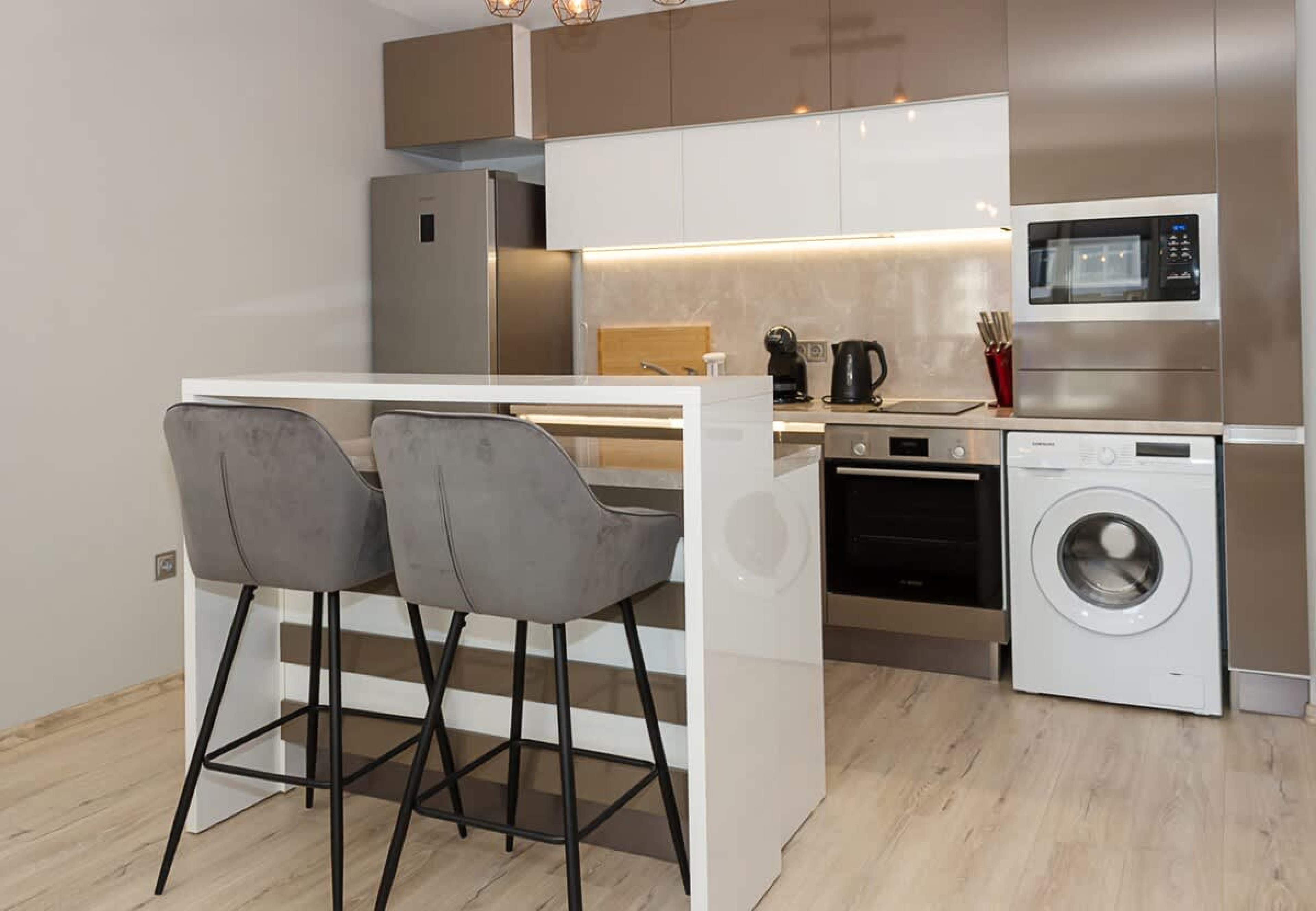 Scoutaround White Logo