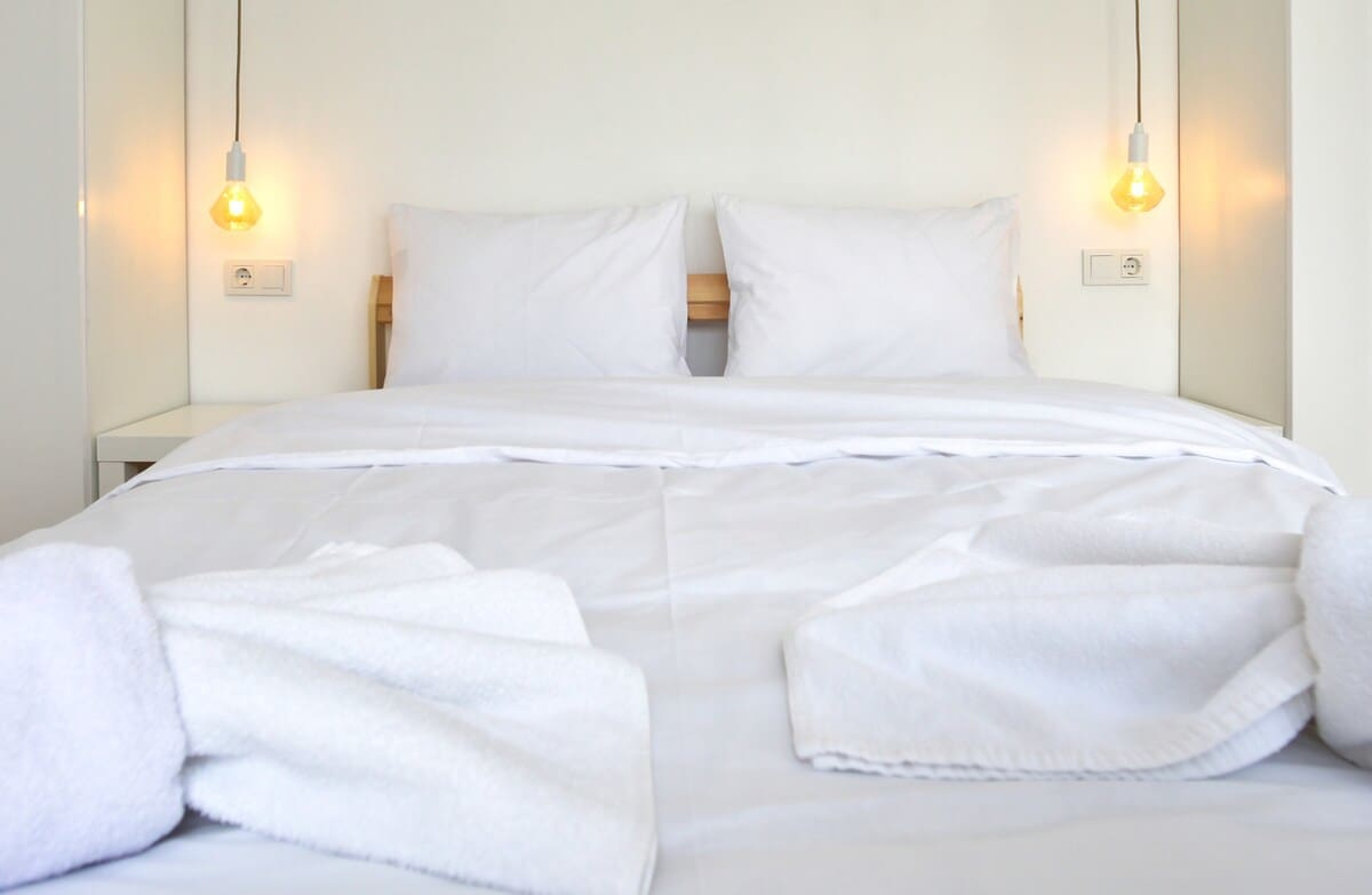 Scoutaround White Logo