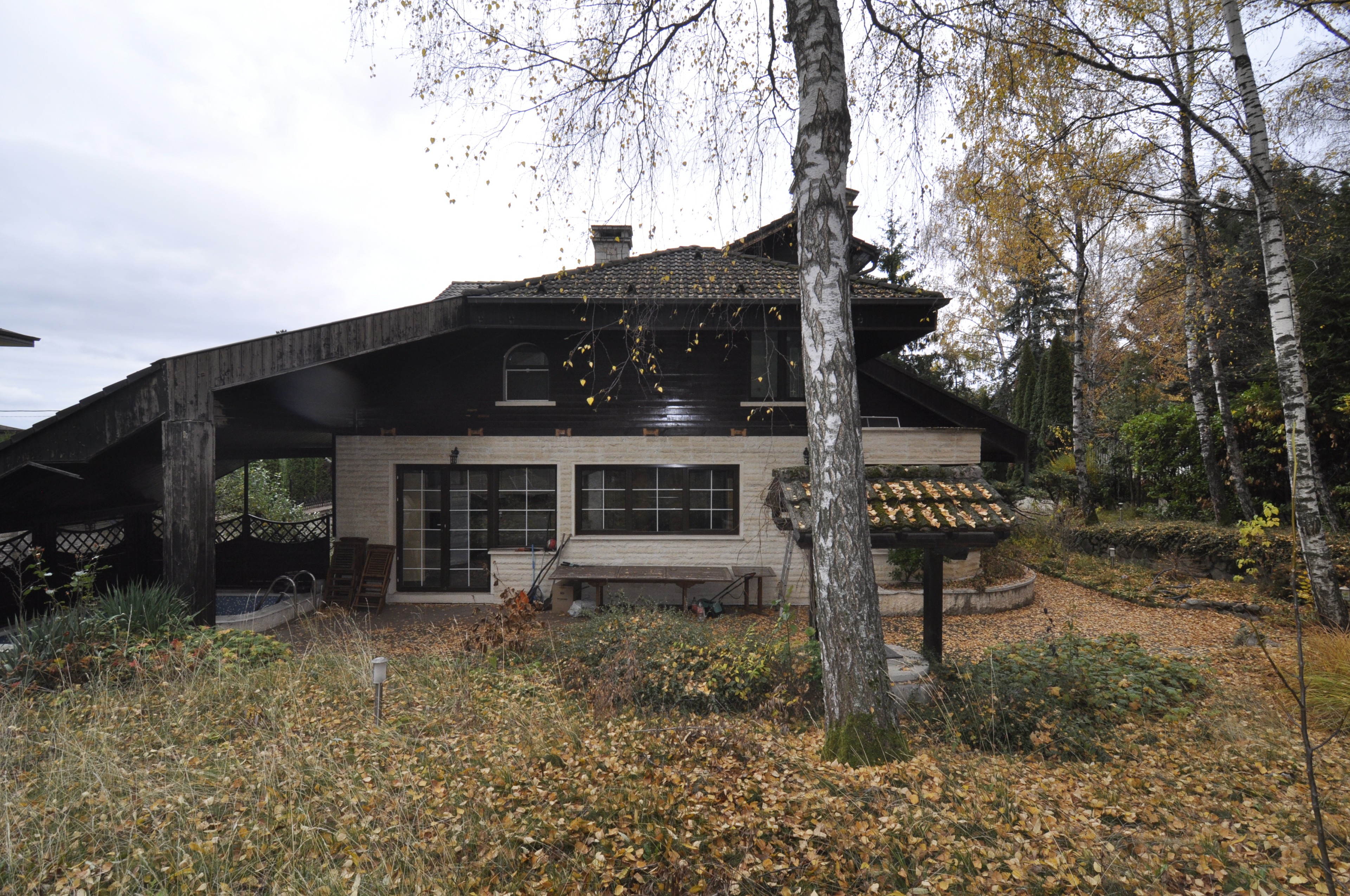 Scoutaround White Logo